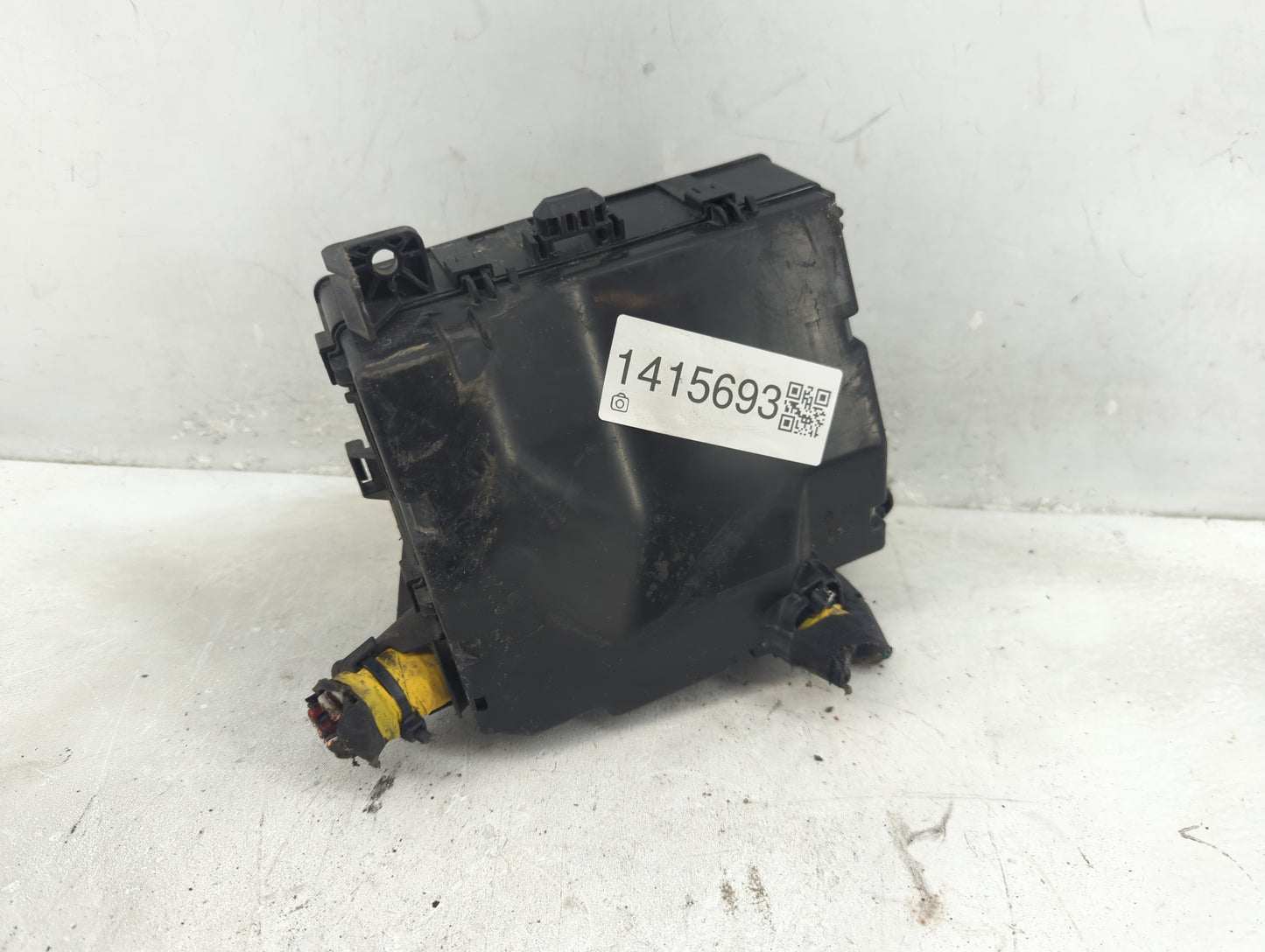 2014-2016 Mitsubishi Outlander Fusebox Fuse Box Panel Relay Module P/N:3605-NA Fits Fits 2014 2015 2016 OEM Used Auto Parts