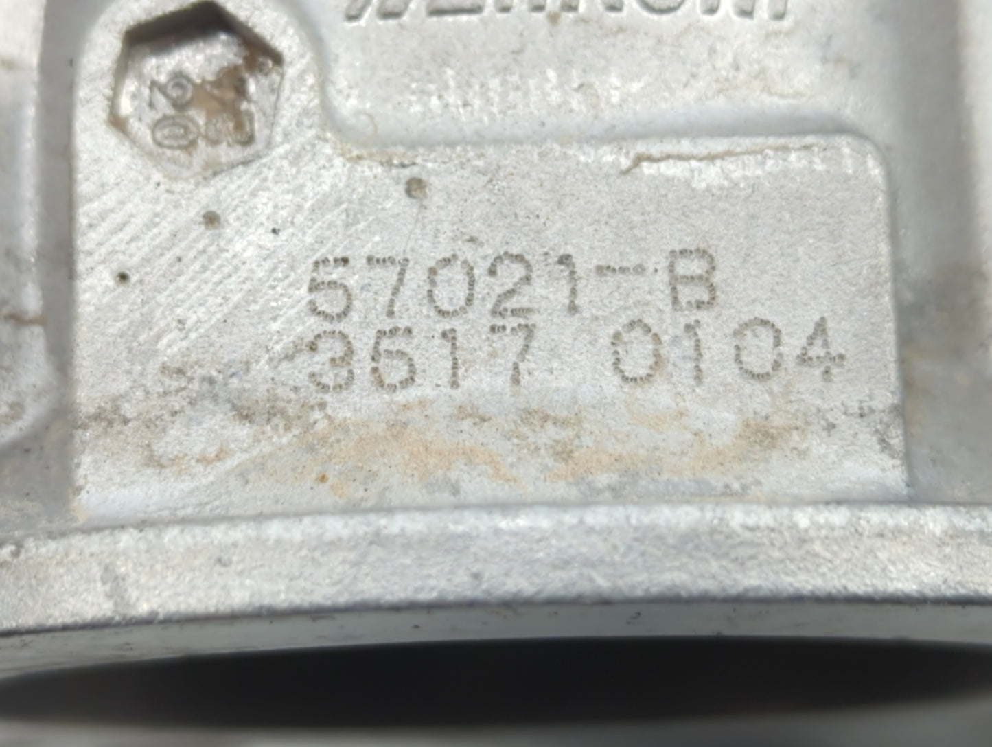 2013-2017 Mitsubishi Outlander Throttle Body P/N:3517 0104 57021-B Fits Fits 2013 2014 2015 2016 2017 OEM Used Auto Parts -