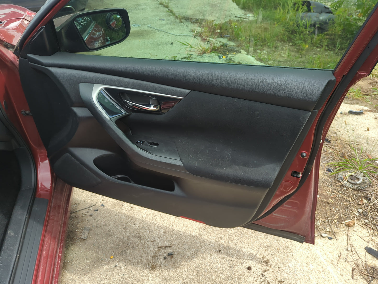 2014 Nissan Altima Front Right Passenger Interior Door Panel Trim - Oemusedautoparts1.com