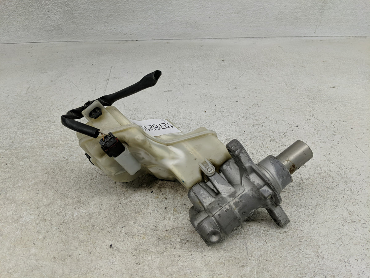 2013-2018 Nissan Altima Brake Master Cylinder 1276210 - Oemusedautoparts1.com