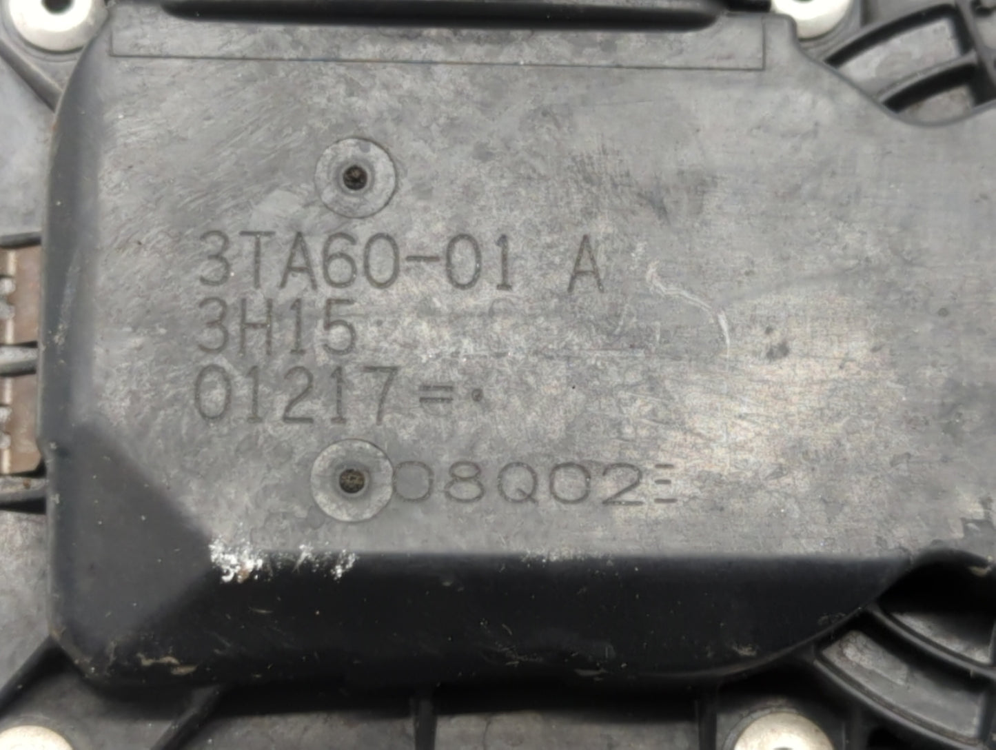 2013-2018 Nissan Altima Throttle Body P/N:3TA60-01 C 3TA60-01 B, 3TA60-01 A Fits Fits 2013 2014 2015 2016 2017 2018 2019 OEM