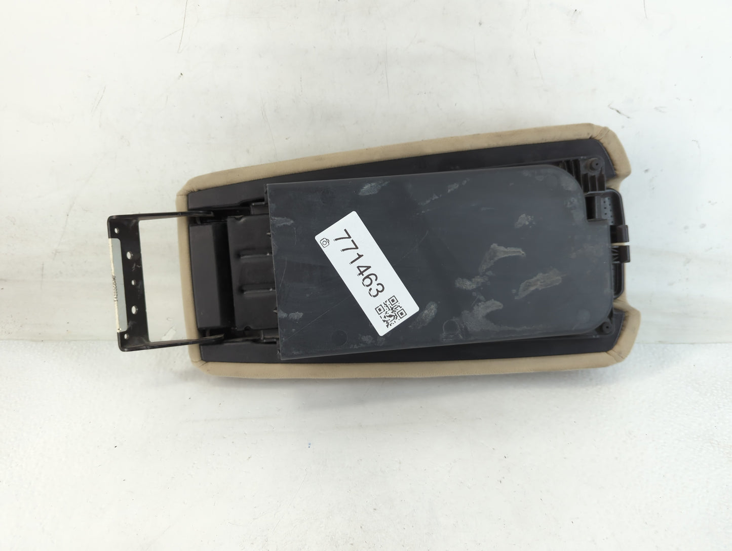 2014 Nissan Altima Center Console Armrest Cover Lid Fits OEM Used Auto Parts - Oemusedautoparts1.com