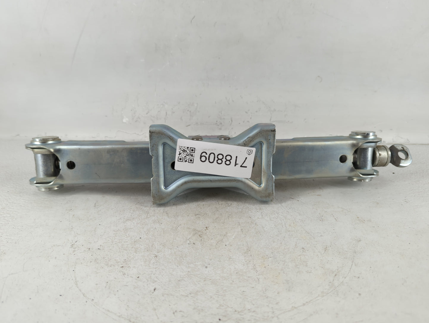 2014 Nissan Murano Spare Scissor Car Jack 718809 - Oemusedautoparts1.com