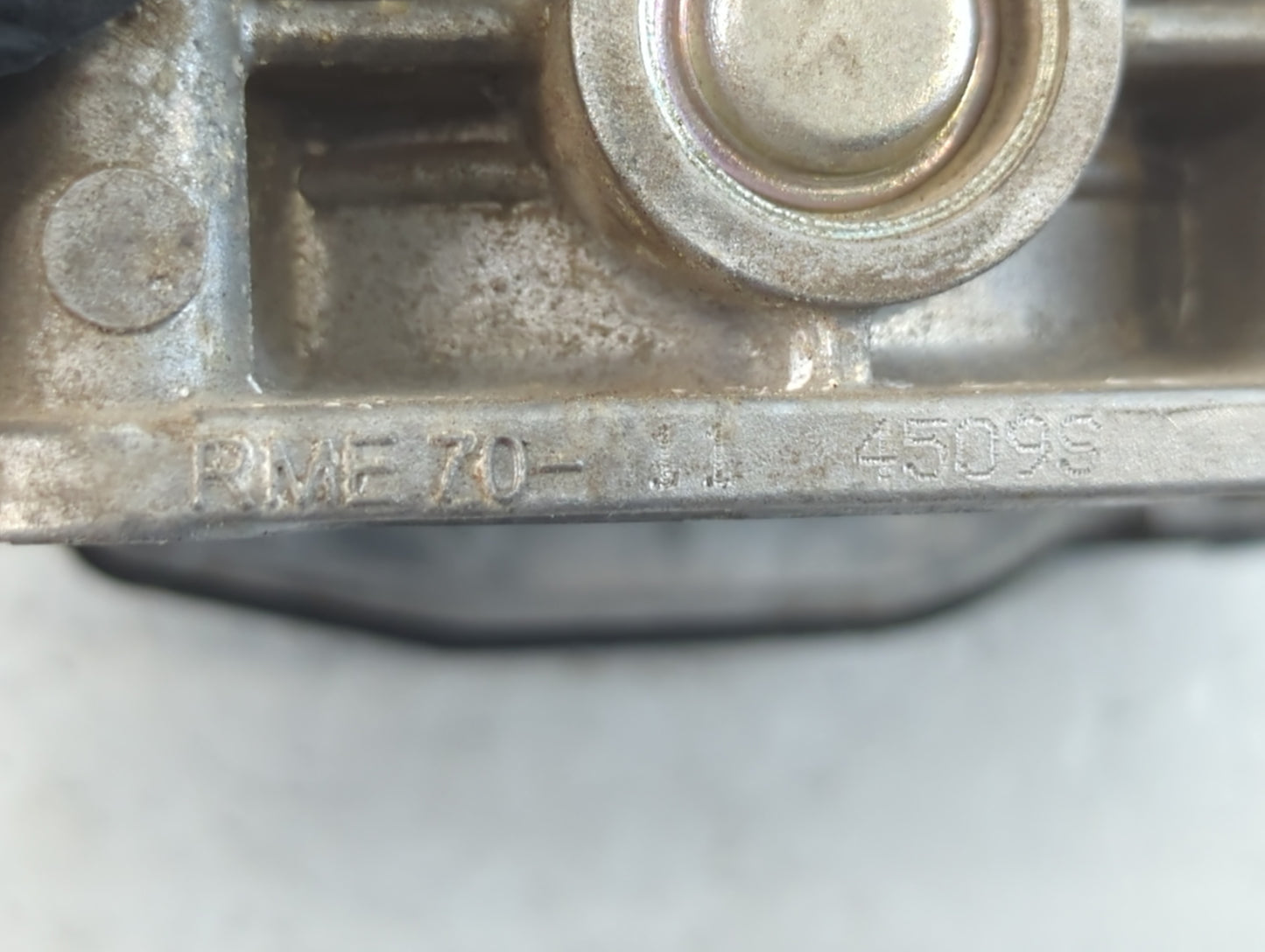 2013-2014 Nissan Pathfinder Throttle Body P/N:RME70-11 Fits Fits 2007 2008 2009 2010 2011 2012 2013 2014 OEM Used Auto Parts