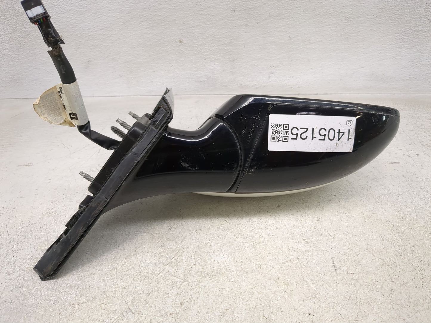 2013-2016 Nissan Pathfinder Passenger Side View Mirror - Right Door Mirror OEM Used - Oemusedautoparts1.com