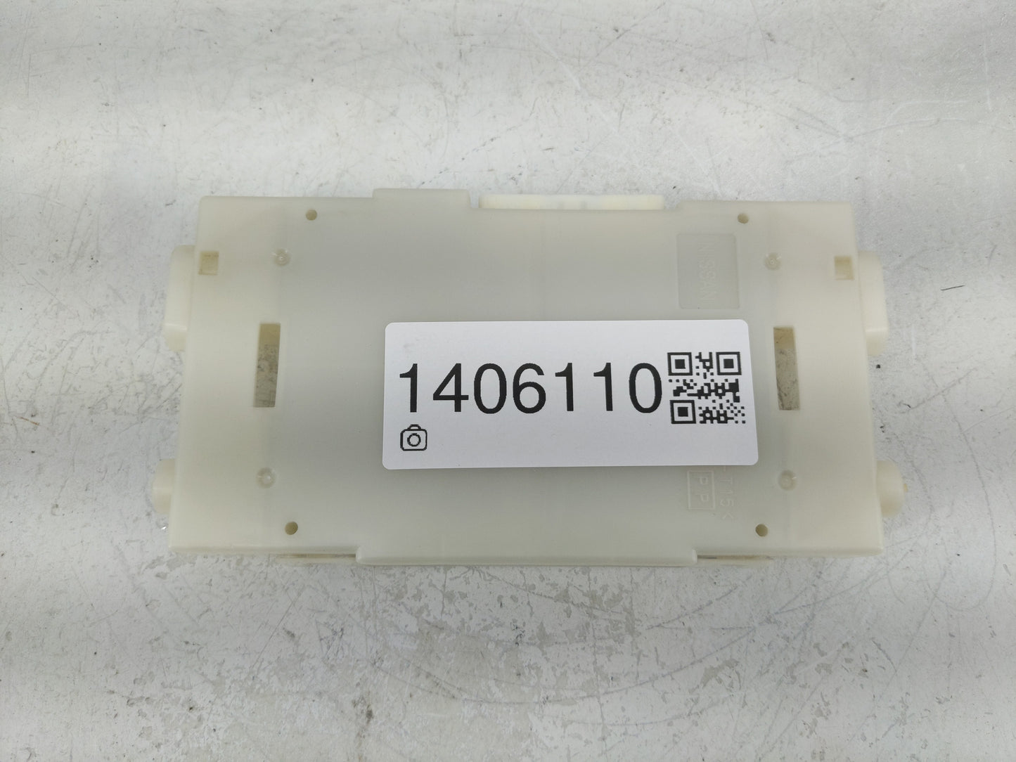 2013-2013 Nissan Pathfinder Temperature Control Module 27760-3ka3a - Oemusedautoparts1.com