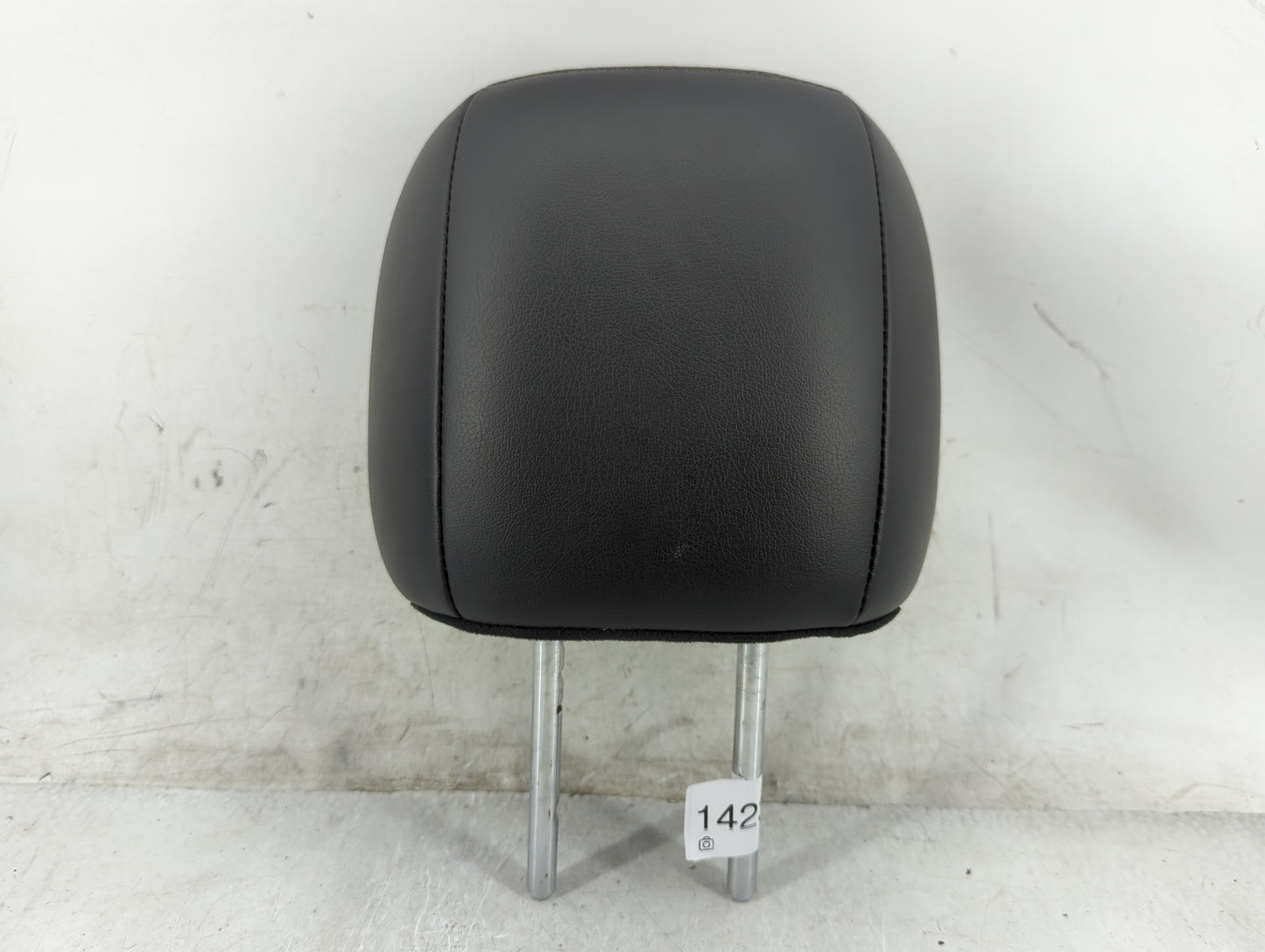 2014 Nissan Pathfinder Headrest Head Rest Rear Center Seat Fits OEM Used Auto Parts - Oemusedautoparts1.com