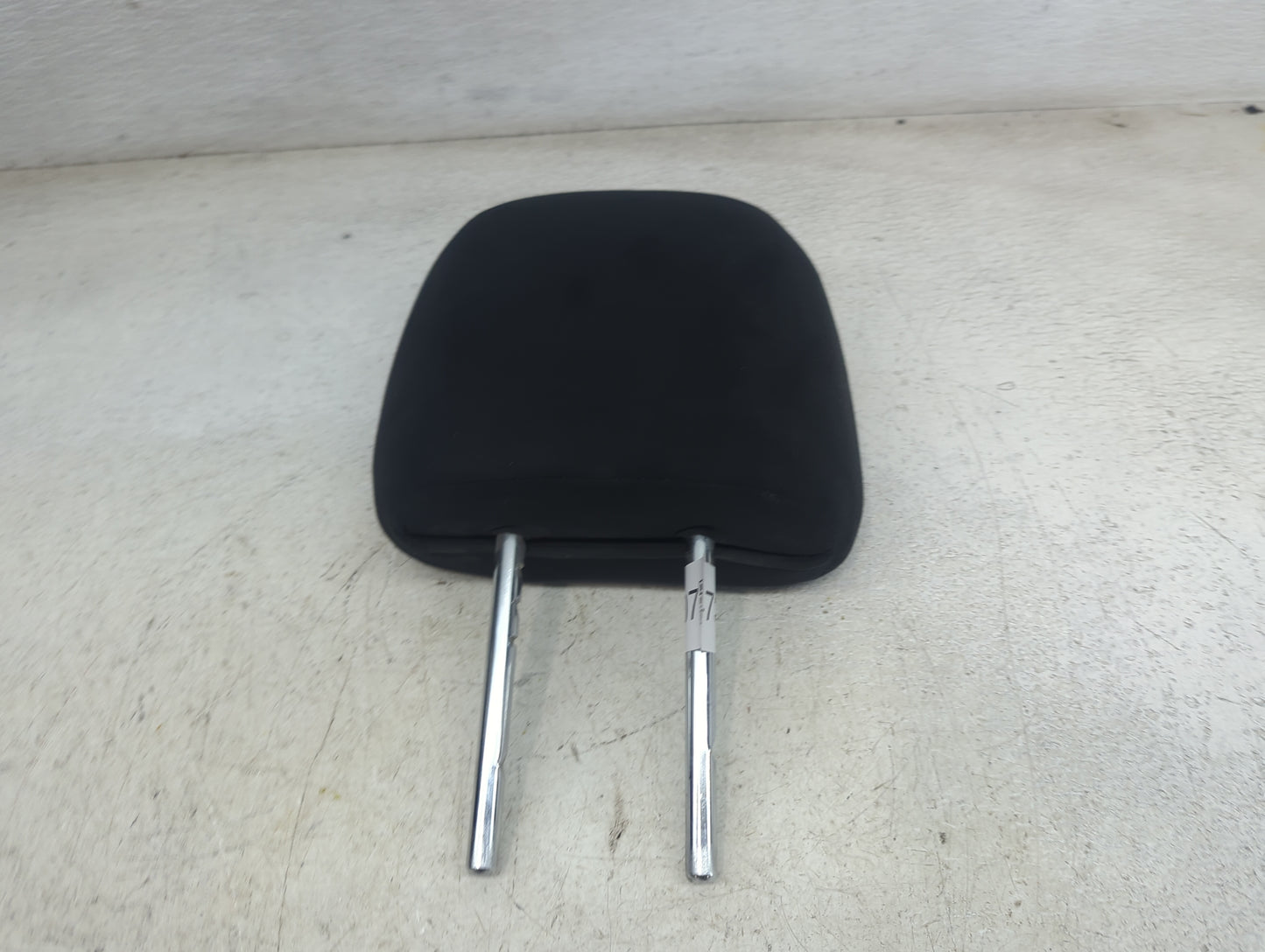 2014 Nissan Pathfinder Headrest Head Rest Rear Center Seat Fits OEM Used Auto Parts - Oemusedautoparts1.com