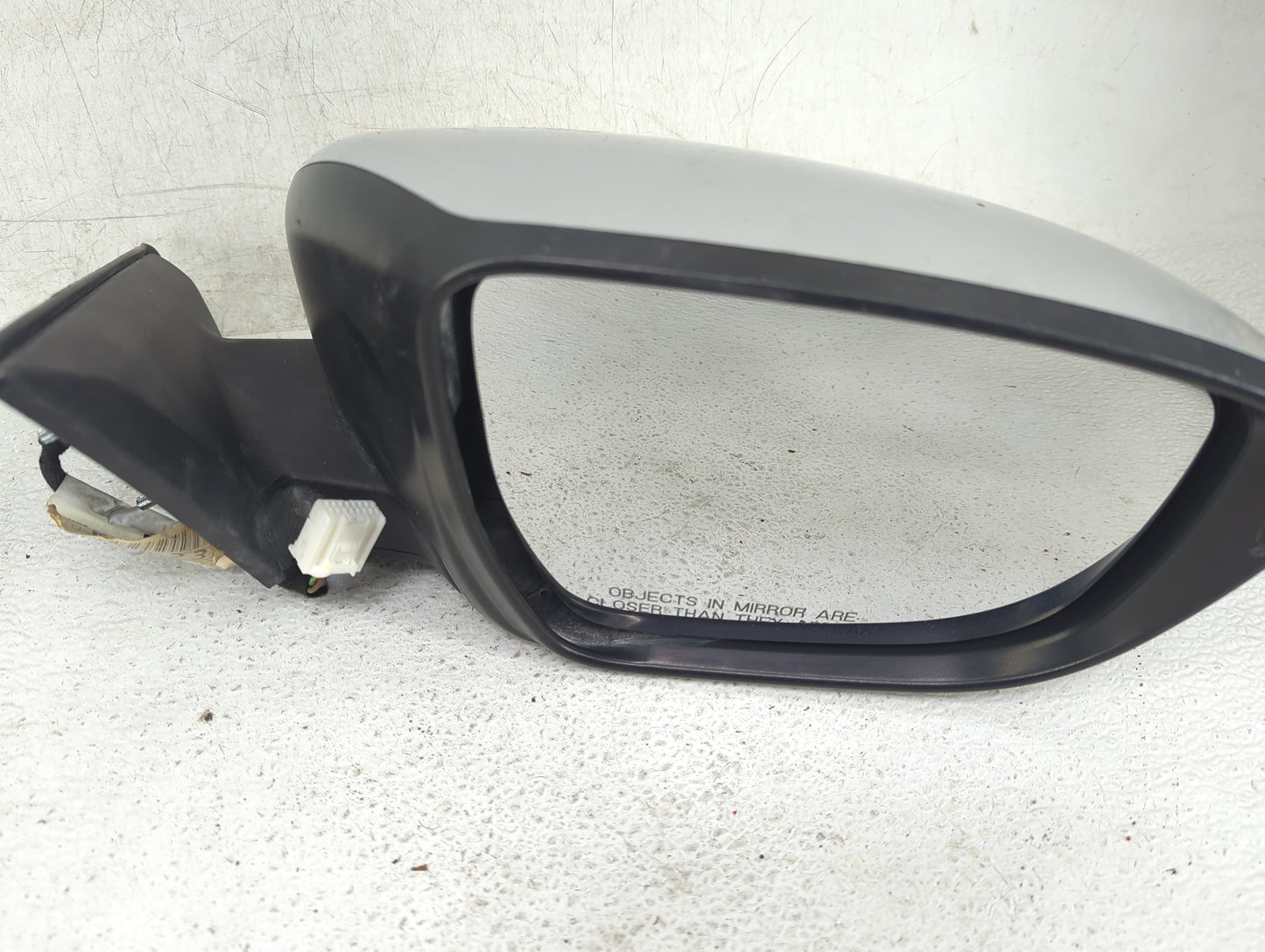 2017-2020 Nissan Rogue Passenger Side View Mirror - Right Door Mirror OEM Used - Oemusedautoparts1.com