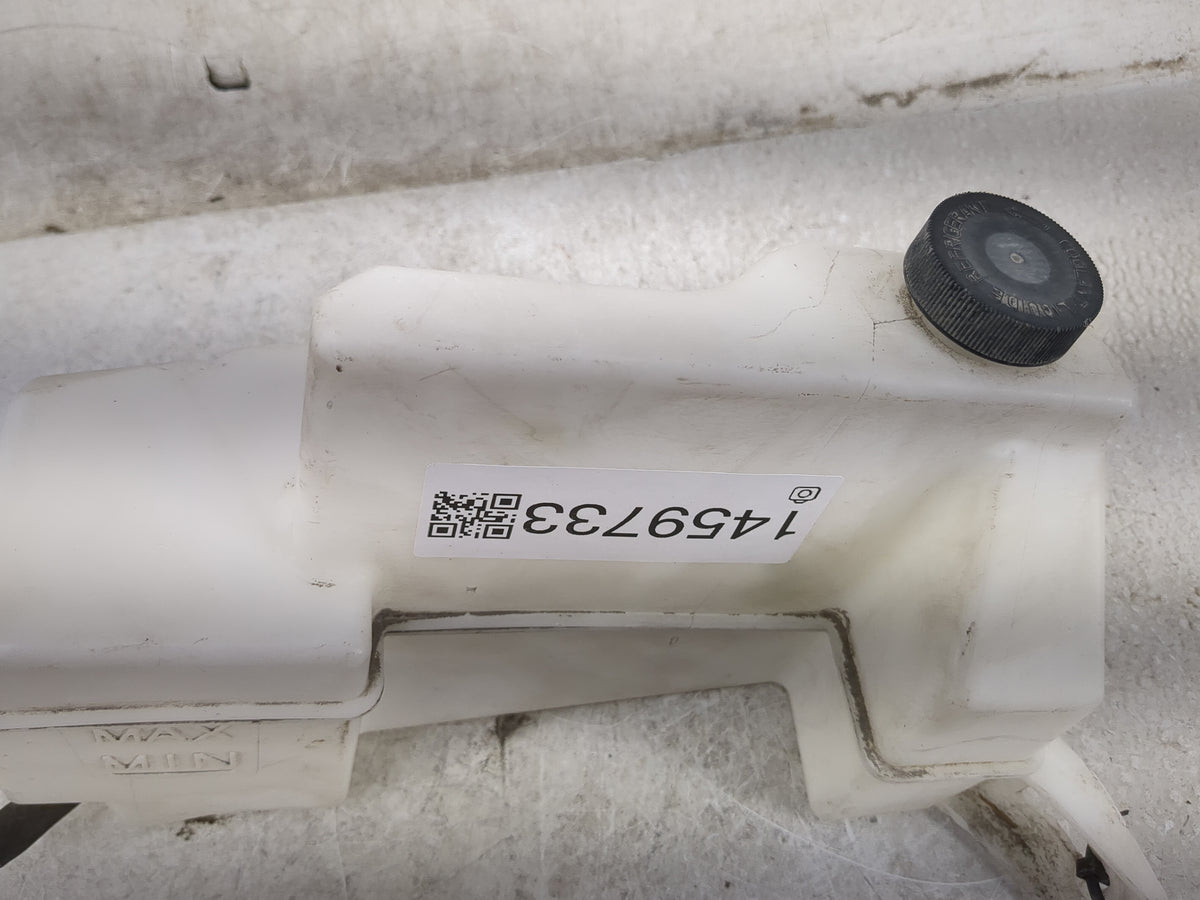 2014-2016 Nissan Rogue Windshield Washer Fluid Reservoir Bottle Oem - Oemusedautoparts1.com