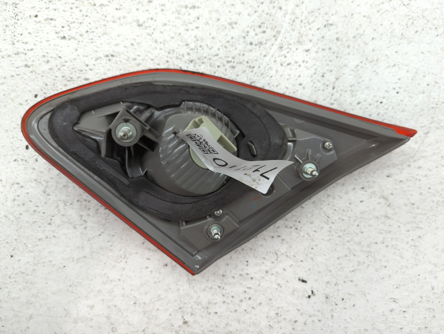 2009-2015 Nissan Rogue Tail Light Assembly Driver Left OEM Fits Fits 2009 2010 2011 2012 2013 2014 2015 OEM Used Auto Parts