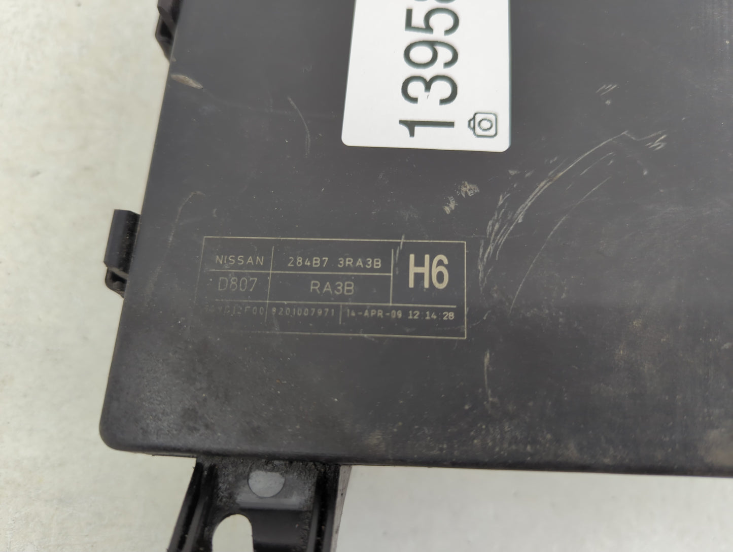 2013-2019 Nissan Sentra Fusebox Fuse Box Panel Relay Module P/N:284B7 3RA38 Fits Fits 2013 2014 2015 2016 2017 2018 2019 OEM
