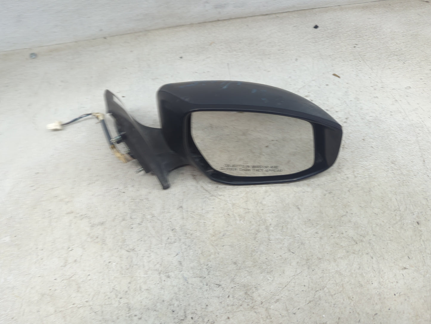 2013-2015 Nissan Sentra Driver Side View Mirror - Left Door Mirror OEM Used - Oemusedautoparts1.com