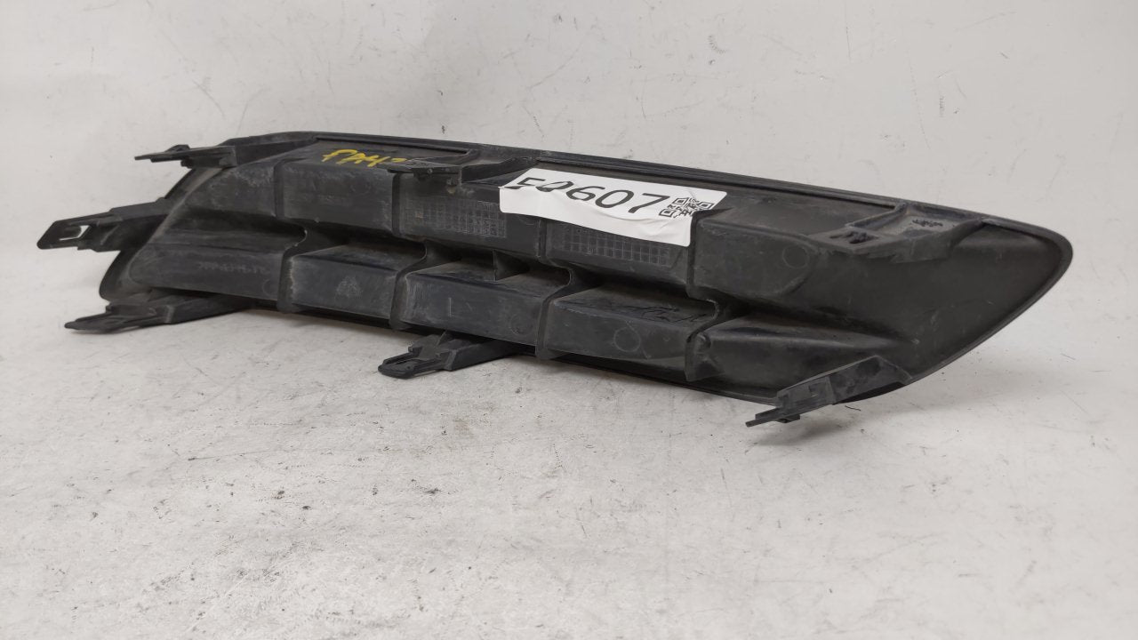 2013-2015 Nissan Sentra Front Grille Bumper Not Included - Oemusedautoparts1.com