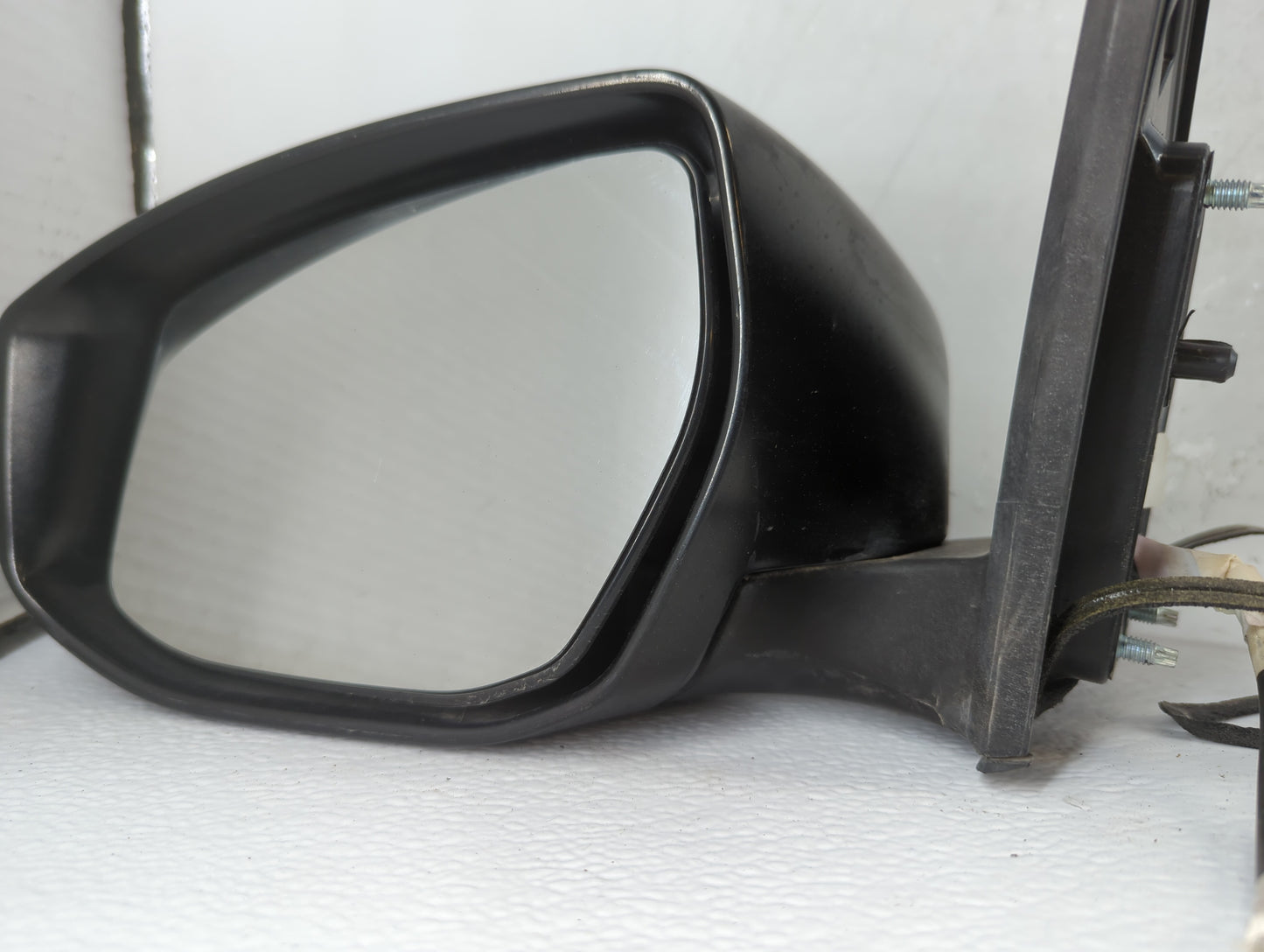 2013-2015 Nissan Sentra Driver Side View Mirror - Left Door Mirror OEM Used - Oemusedautoparts1.com