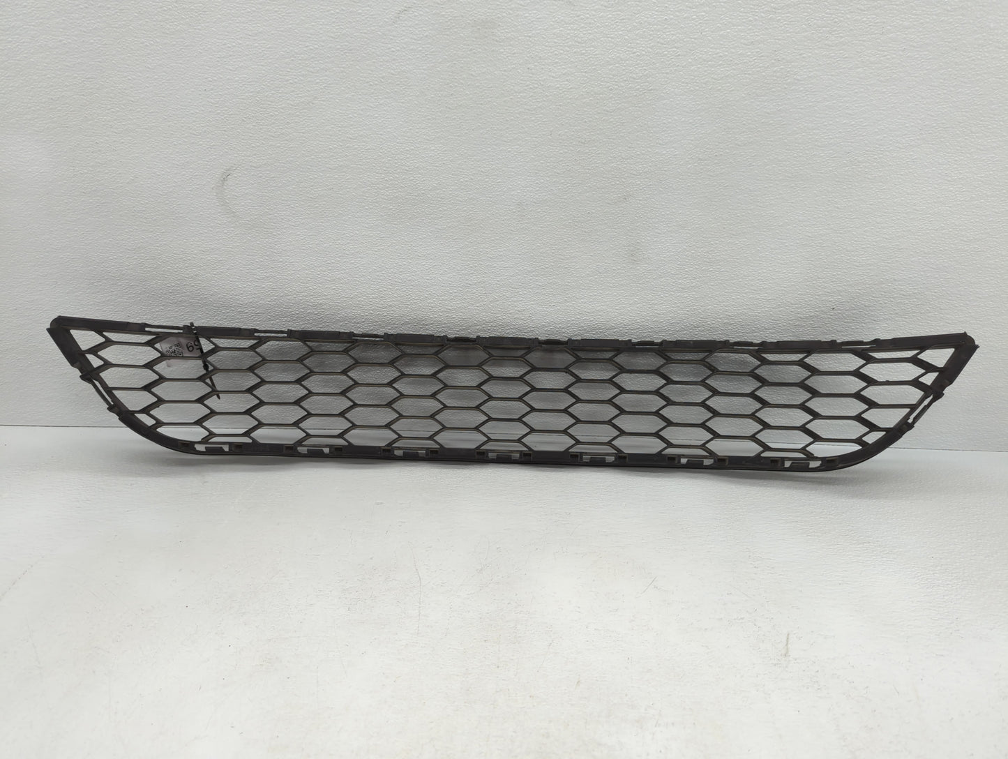 2013-2015 Nissan Sentra Front Grille Bumper Not Included - Oemusedautoparts1.com