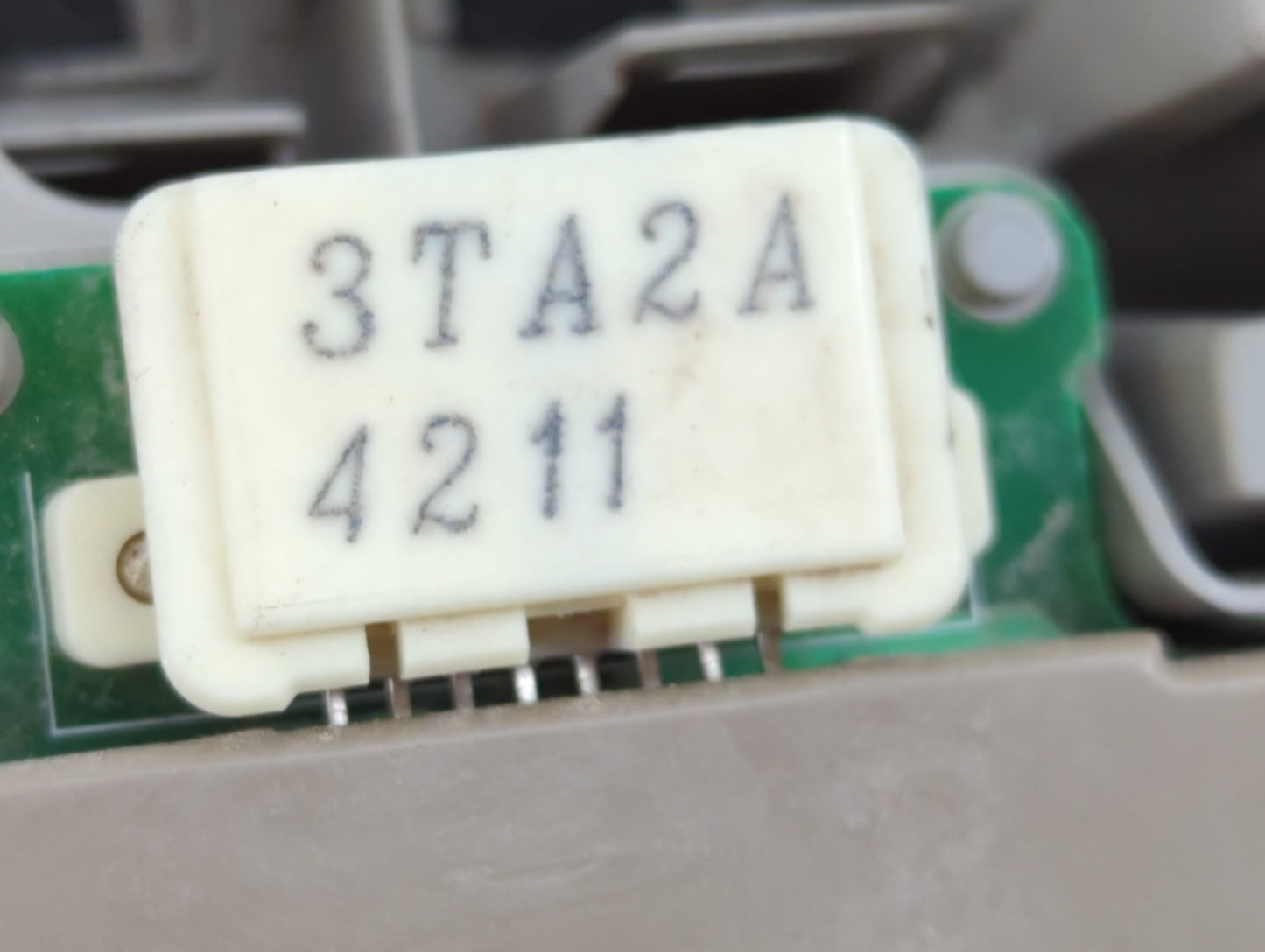 2014 Nissan Sentra Overhead Roof Console - Oemusedautoparts1.com