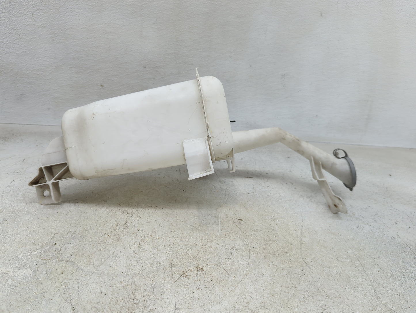 2012-2019 Nissan Versa Windshield Washer Fluid Reservoir Bottle Oem - Oemusedautoparts1.com