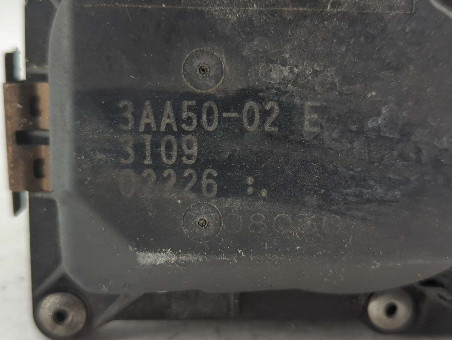 2012-2019 Nissan Versa Throttle Body P/N:3AA50-02 E Fits Fits 2012 2013 2014 2015 2016 2017 2018 2019 OEM Used Auto Parts -