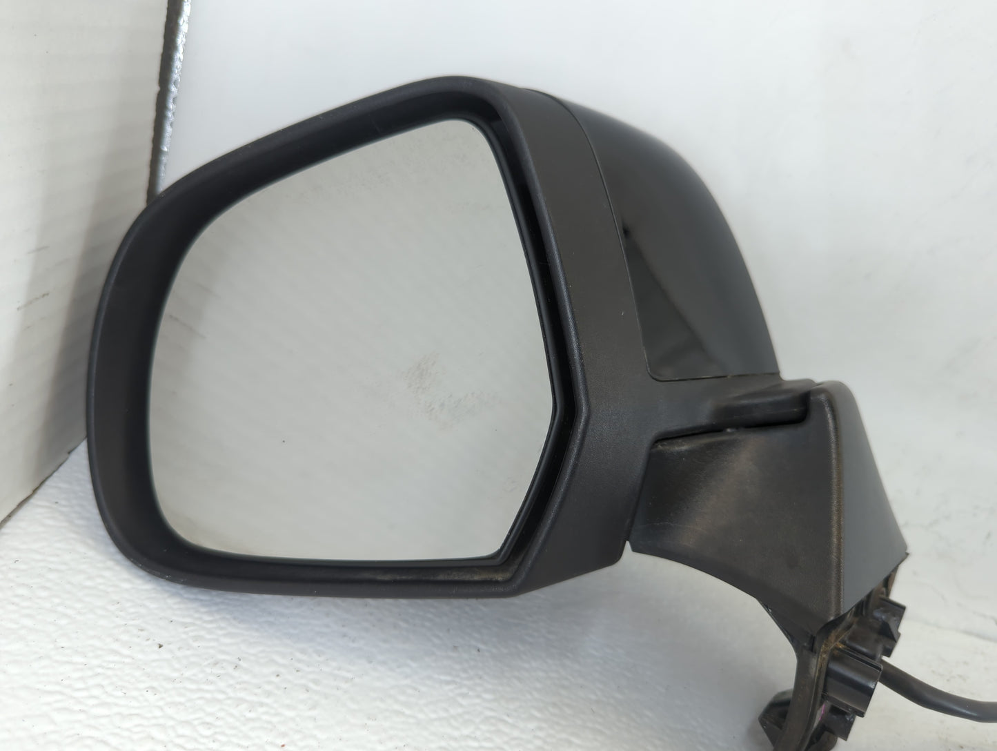 2014 Nissan Versa Driver Side View Mirror - Left Door Mirror OEM Used - Oemusedautoparts1.com