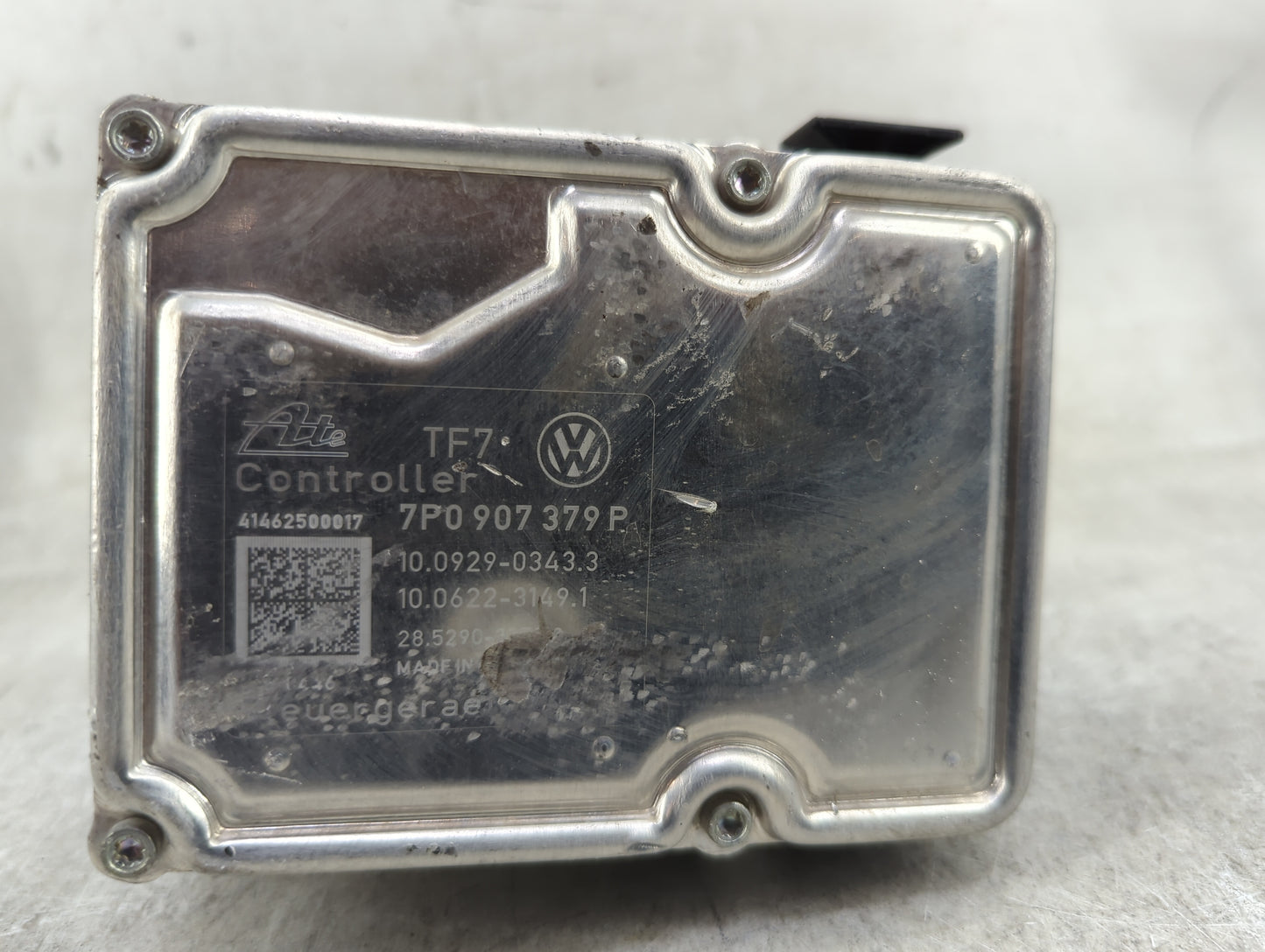 2013-2014 Porsche Cayenne ABS Pump Control Module Replacement P/N:7P0 907 379 P Fits Fits 2013 2014 OEM Used Auto Parts - Oe