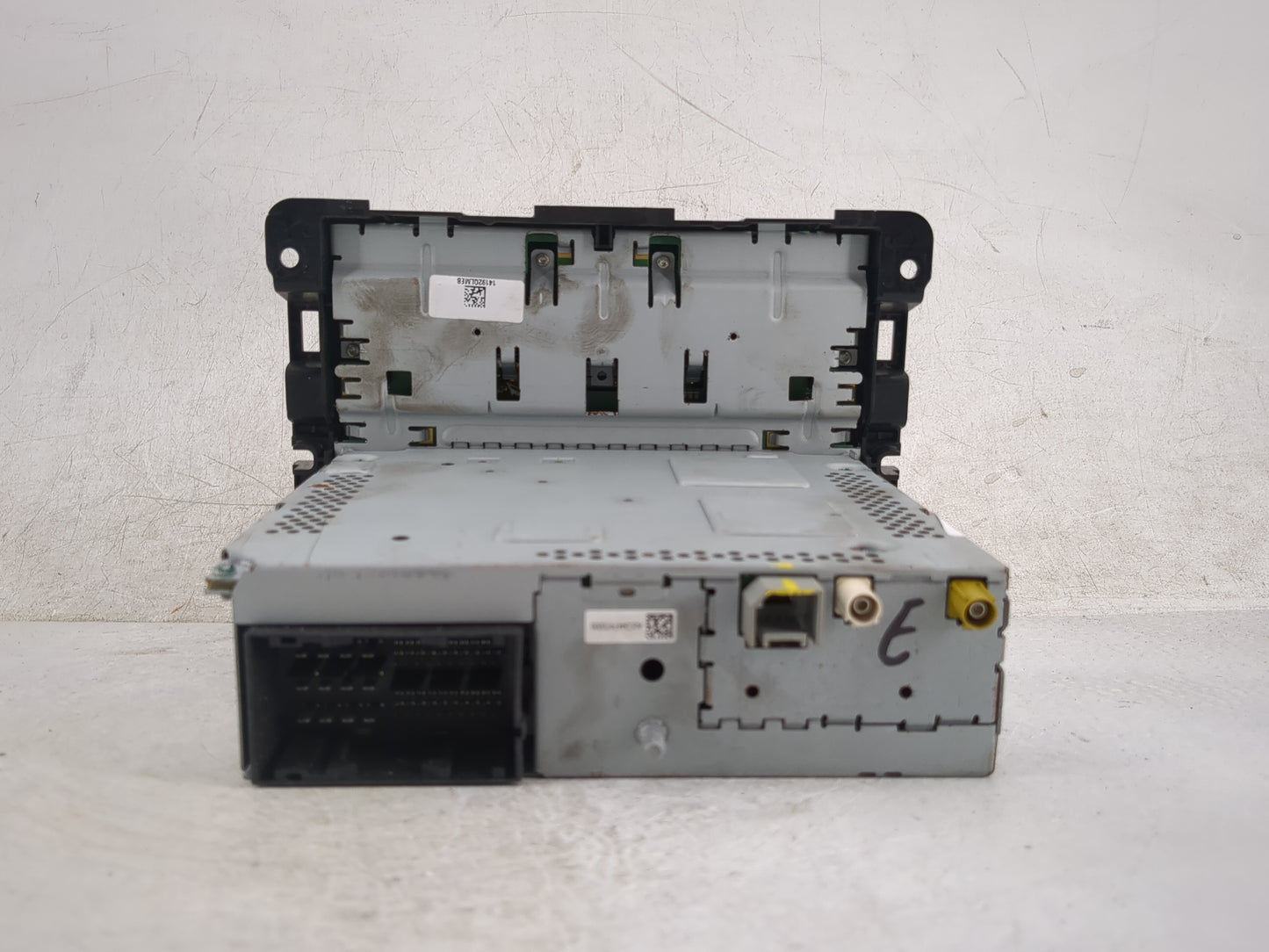 2014 Ram 1500 Radio AM FM Cd Player Receiver Replacement P/N:P68226685AD Fits OEM Used Auto Parts - Oemusedautoparts1.com