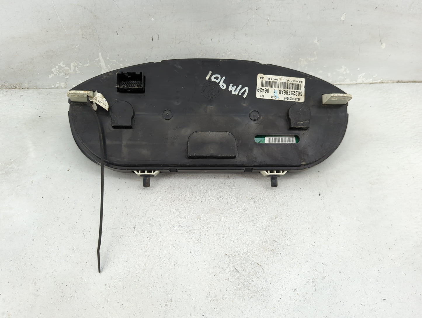 2014-2020 Ram Promaster 2500 Instrument Cluster Speedometer Gauges P/N:68225788AB 503010320305 Fits OEM Used Auto Parts - Oe
