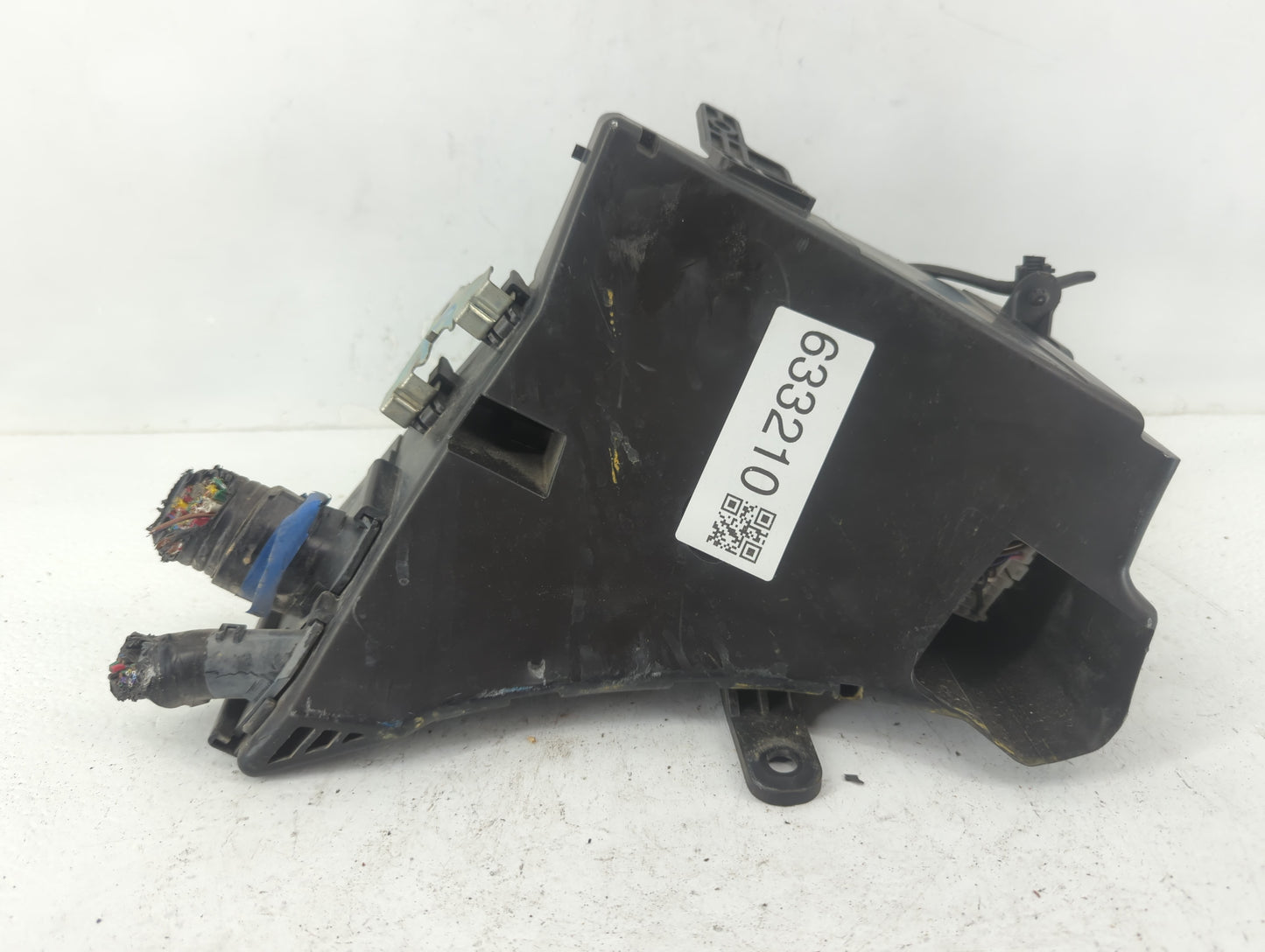2014-2015 Subaru Forester Fusebox Fuse Box Panel Relay Module P/N:MB100200B Fits Fits 2014 2015 OEM Used Auto Parts - Oemuse