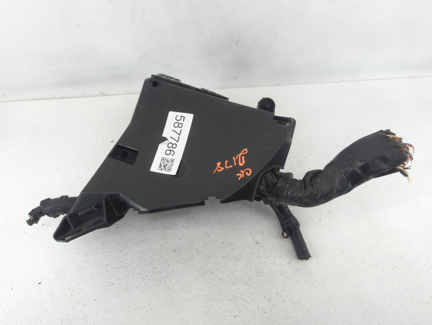 2010-2014 Subaru Legacy Fusebox Fuse Box Panel Relay Module P/N:MB102800B1 Fits Fits 2010 2011 2012 2013 2014 OEM Used Auto