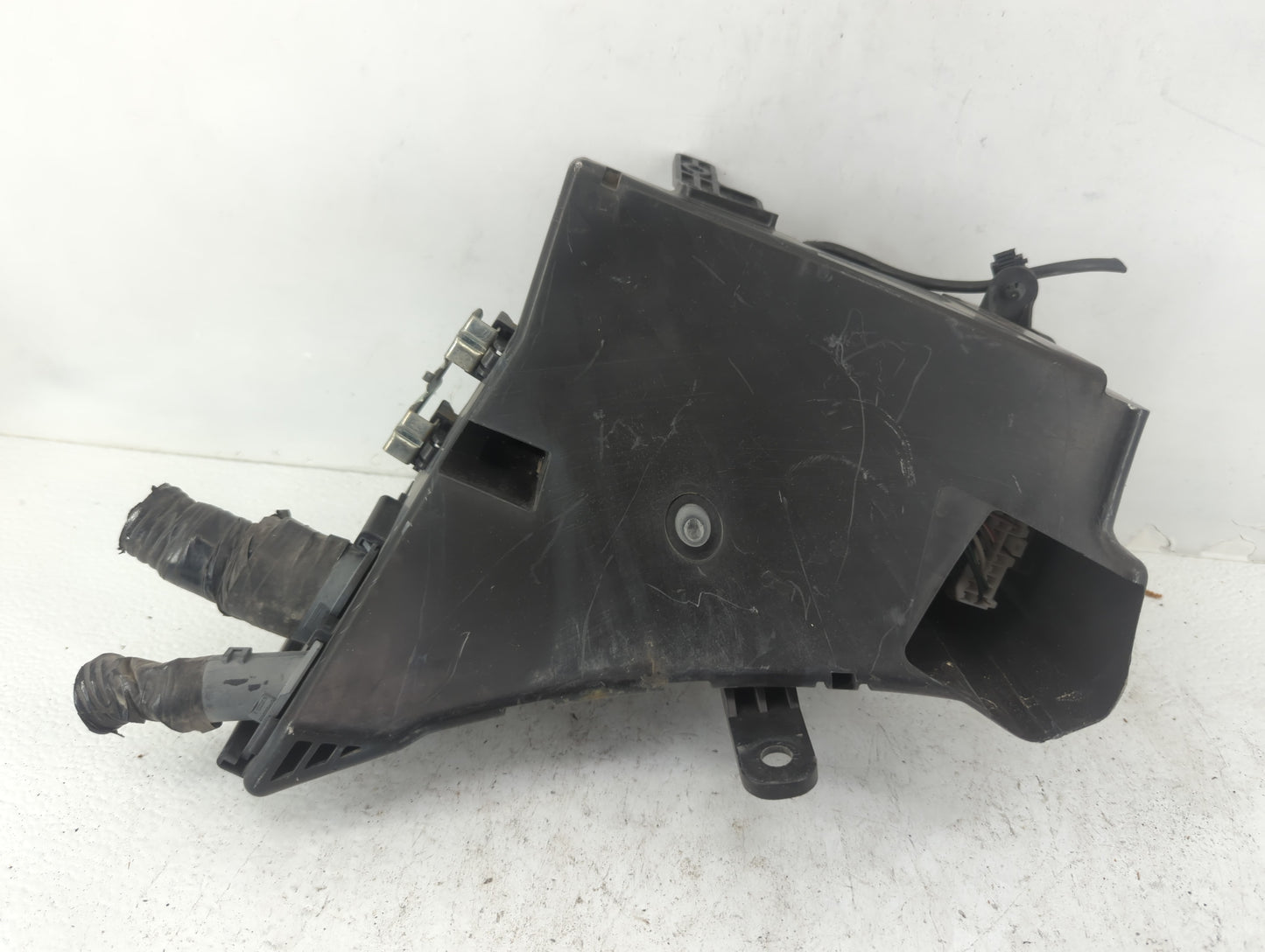 2013-2014 Subaru Xv Fusebox Fuse Box Panel Relay Module P/N:MB100200B Fits Fits 2012 2013 2014 OEM Used Auto Parts - Oemused