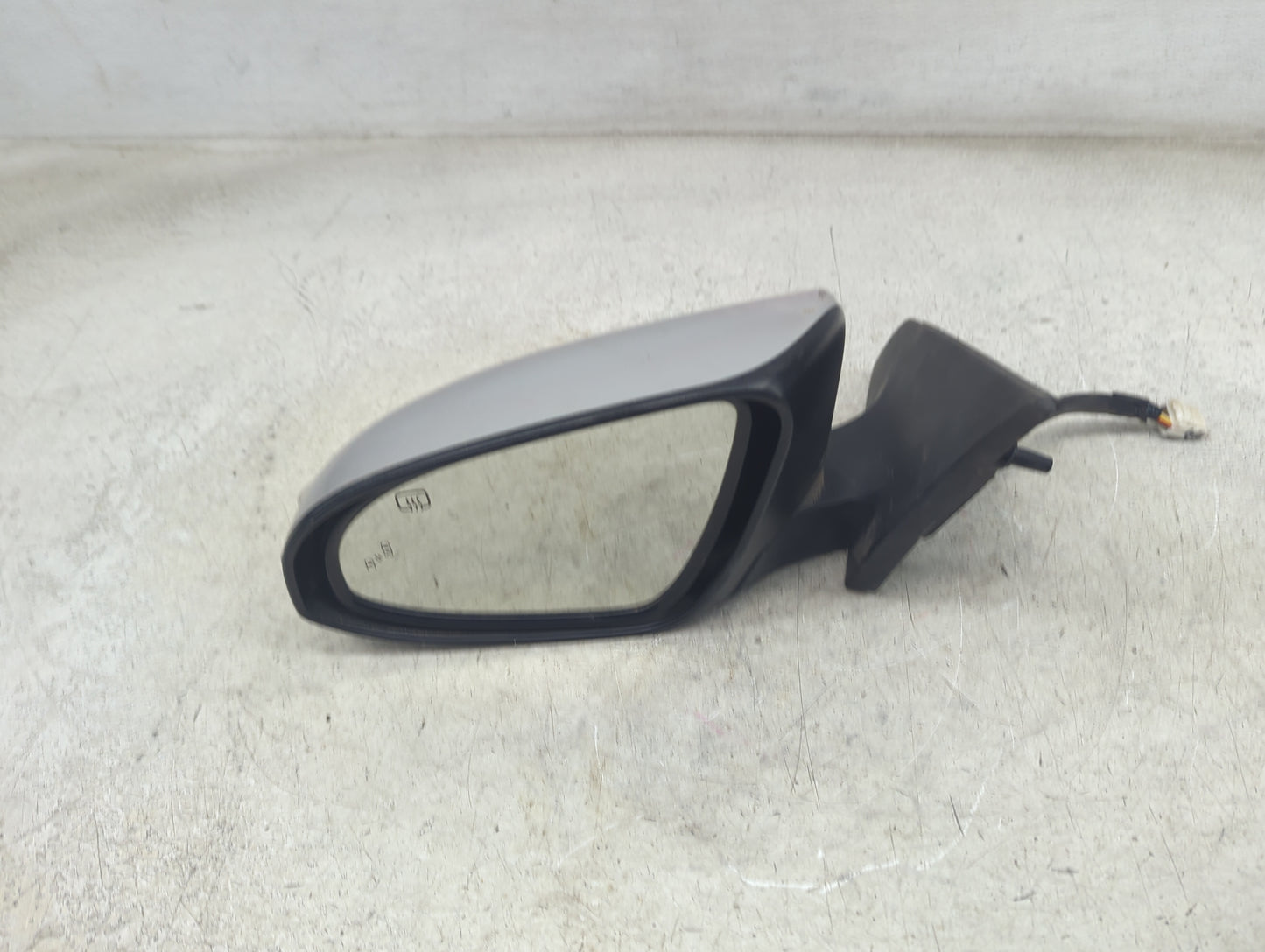 2013-2018 Toyota Avalon Driver Side View Mirror - Left Door Mirror OEM Used - Oemusedautoparts1.com