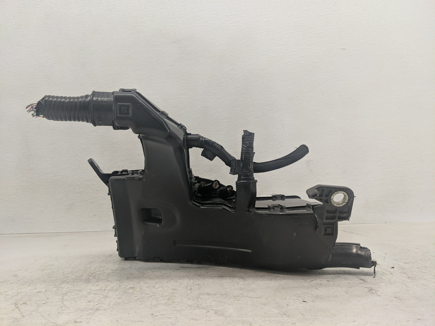 2012-2017 Toyota Camry Fusebox Fuse Box Panel Relay Module P/N:82720-33220A Fits Fits 2012 2013 2014 2015 2016 2017 OEM Used