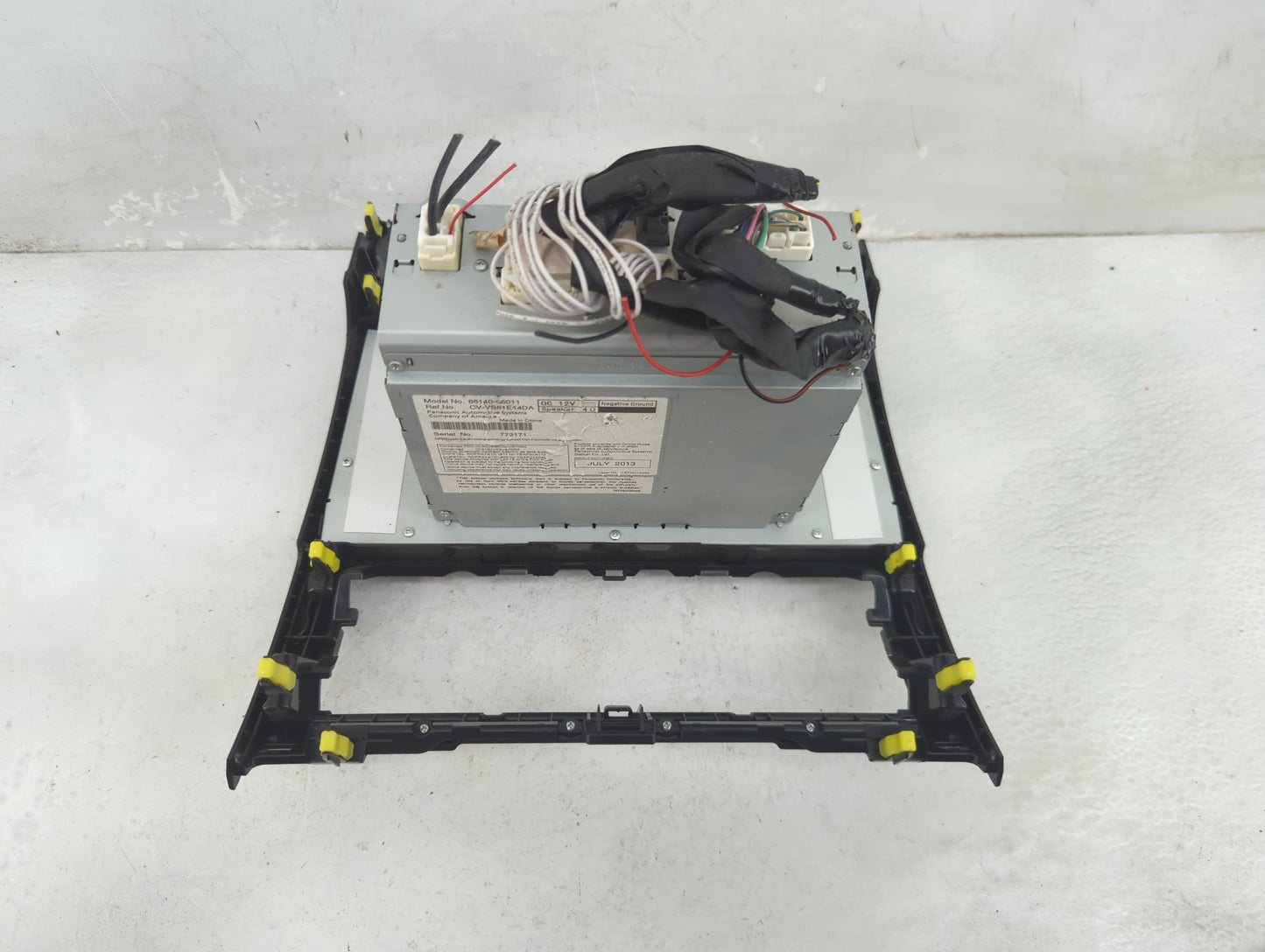 2013-2014 Toyota Camry Radio AM FM Cd Player Receiver Replacement P/N:86140-06011 CV-VS81E14DA Fits Fits 2013 2014 OEM Used