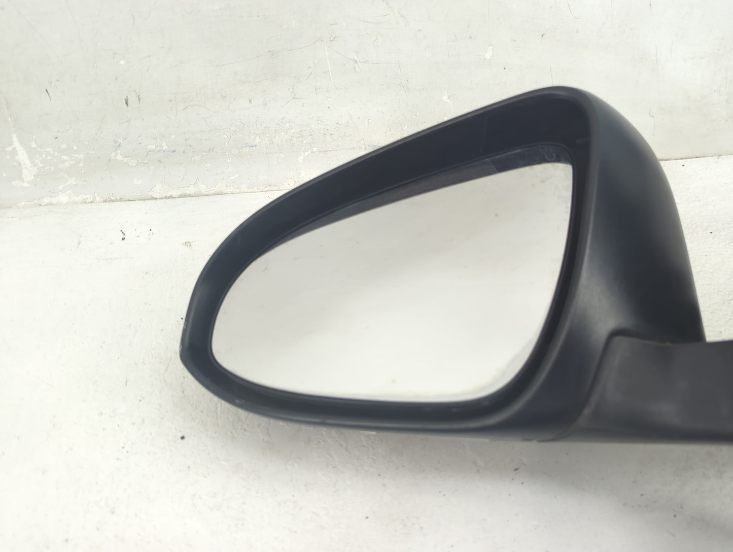 2012-2014 Toyota Camry Driver Side View Mirror - Left Door Mirror OEM Used - Oemusedautoparts1.com