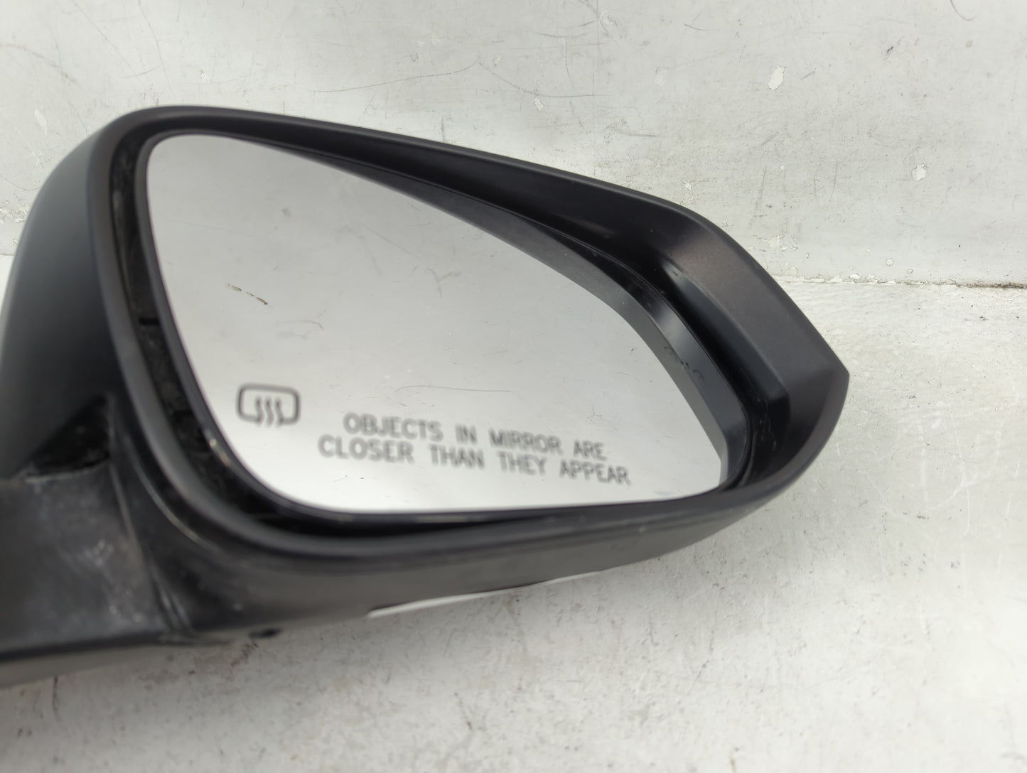 2014-2019 Toyota Highlander Passenger Side View Mirror - Right Door Mirror OEM Used - Oemusedautoparts1.com