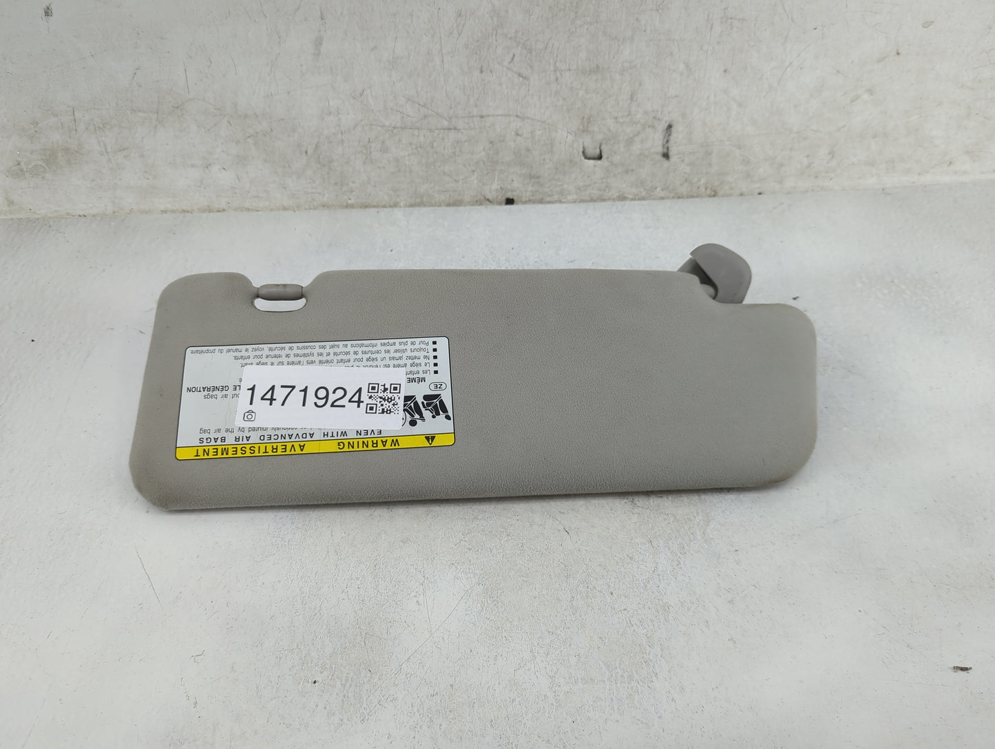 2012-2015 Toyota Prius Sun Visor Shade Replacement Driver Left Mirror Fits Fits 2012 2013 2014 2015 OEM Used Auto Parts - Oe