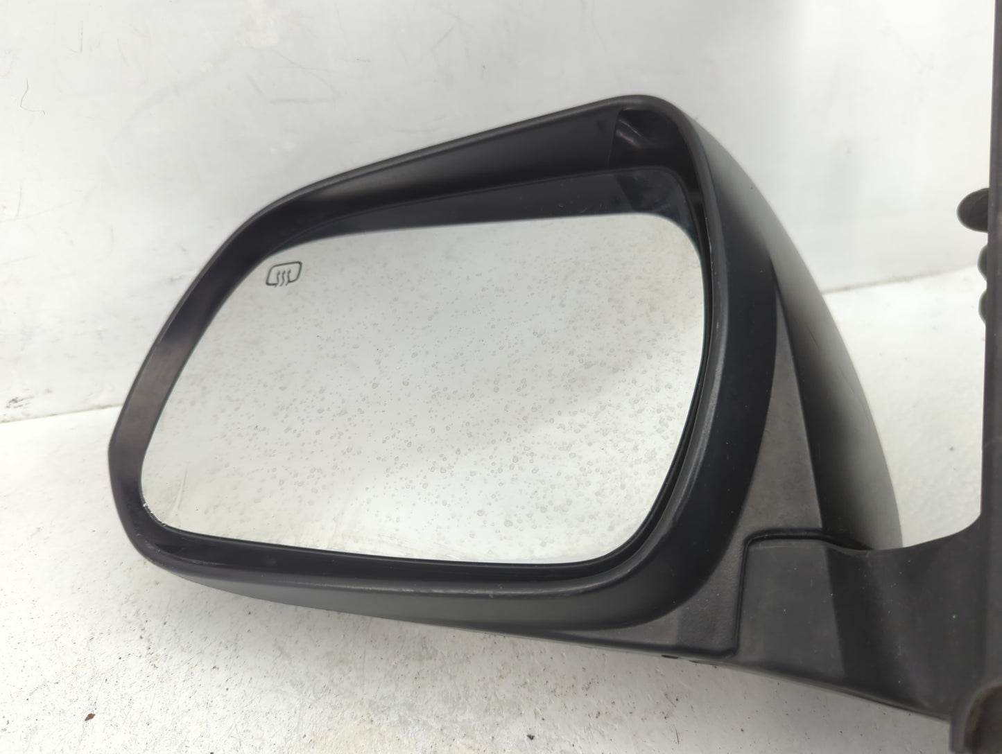 2013-2014 Toyota Sienna Driver Side View Mirror - Left Door Mirror OEM Used - Oemusedautoparts1.com