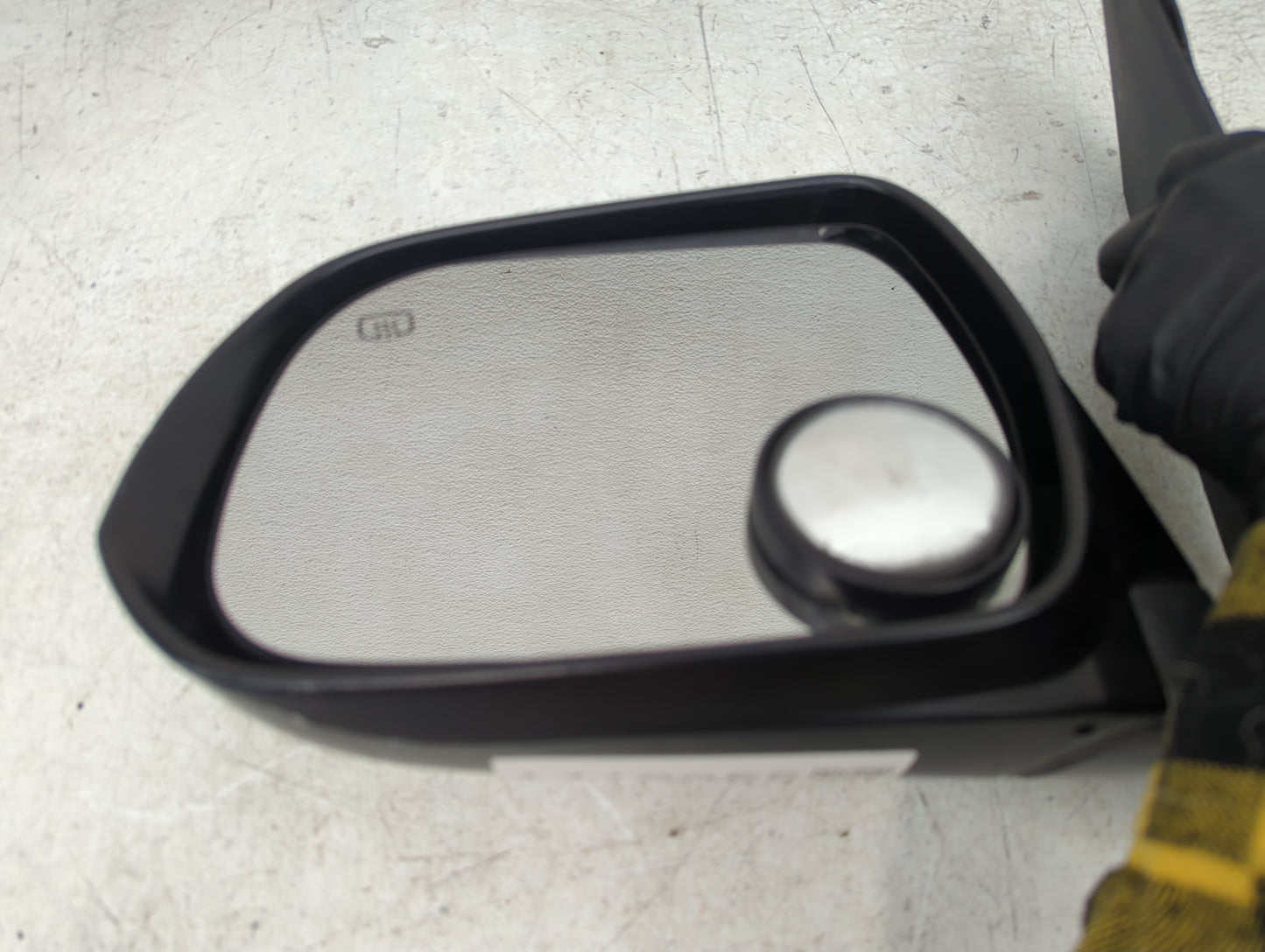 2013-2014 Toyota Sienna Driver Side View Mirror - Left Door Mirror OEM Used - Oemusedautoparts1.com