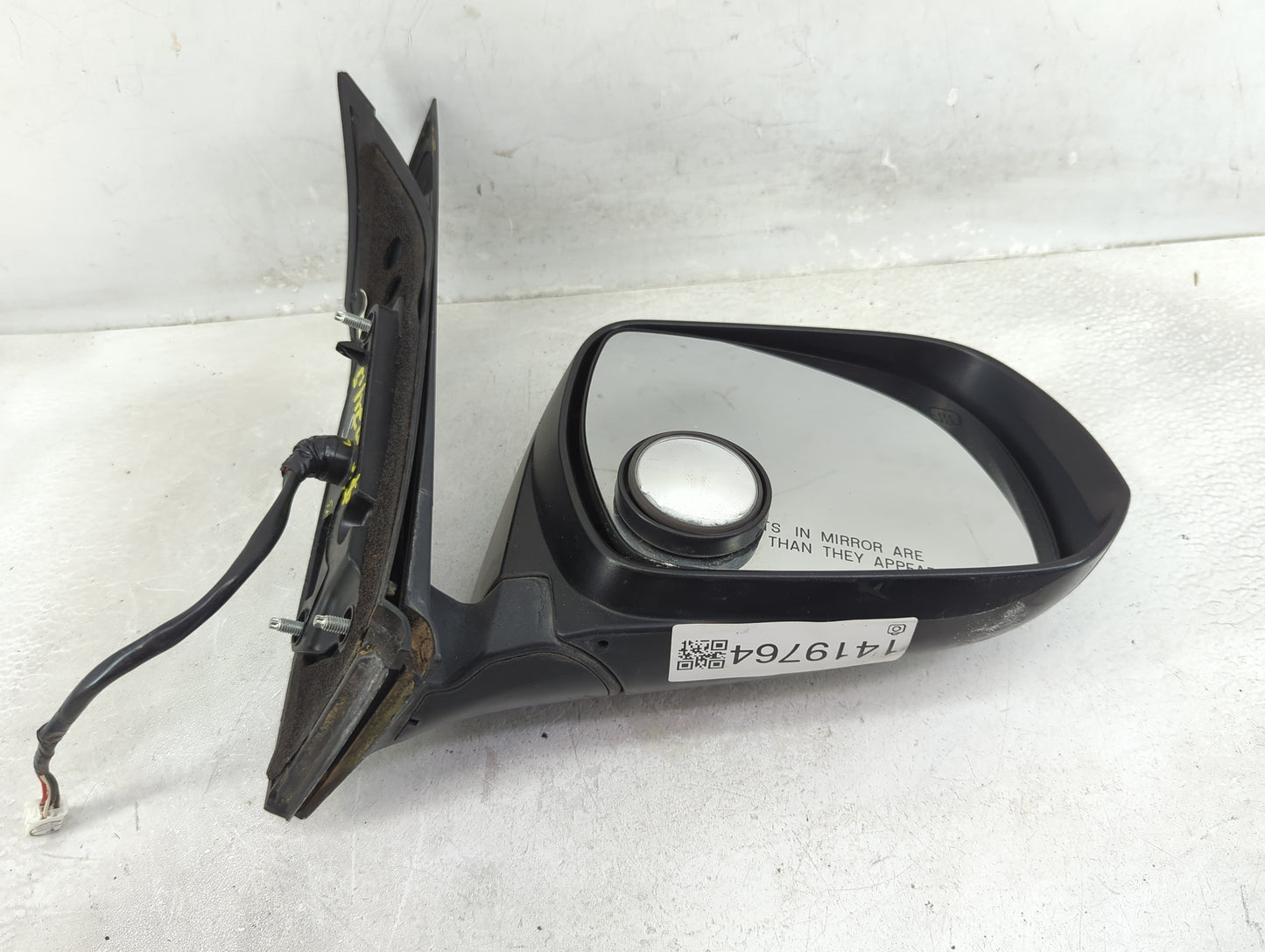 2013-2014 Toyota Sienna Passenger Side View Mirror - Right Door Mirror OEM Used - Oemusedautoparts1.com