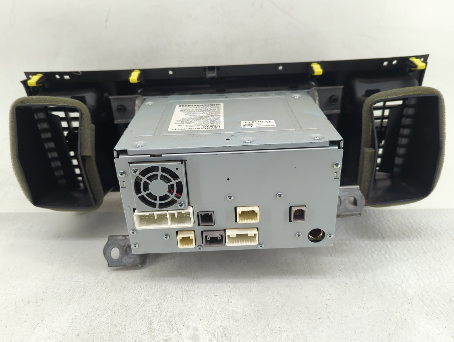 2013-2014 Toyota Sienna Radio AM FM Cd Player Receiver Replacement P/N:86120-YY111 Fits Fits 2013 2014 OEM Used Auto Parts -