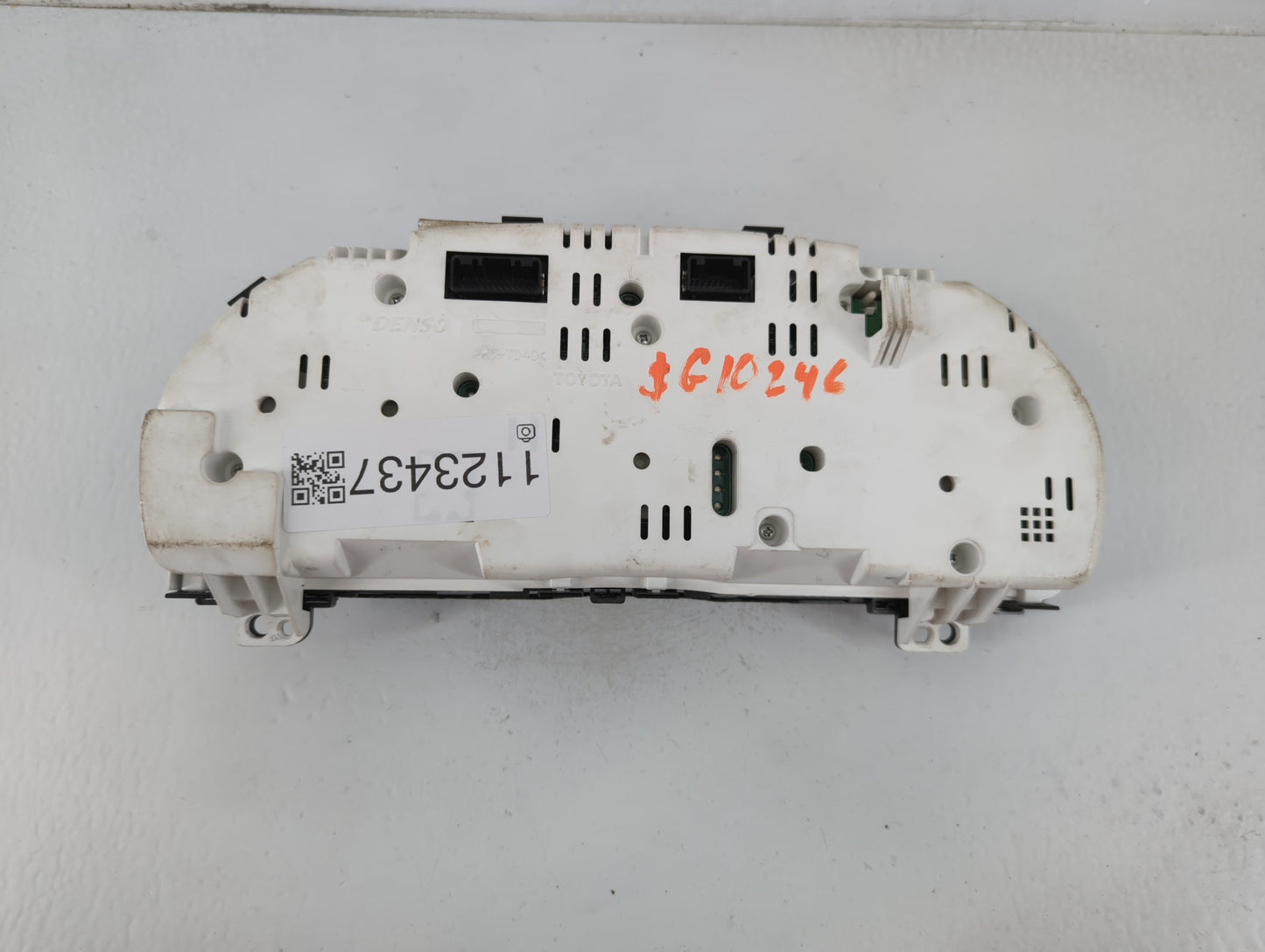 2013-2015 Toyota Venza Instrument Cluster Speedometer Gauges P/N:83800-0T151 Fits Fits 2013 2014 2015 OEM Used Auto Parts -