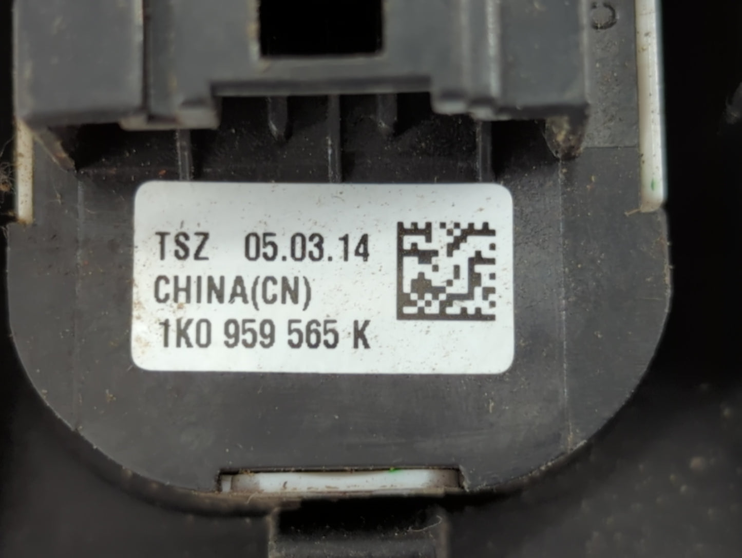 2009-2017 Volkswagen Cc Master Power Window Switch Replacement Driver Side Left P/N:1K0 959 565 N 1K0 959 565 K Fits OEM Use