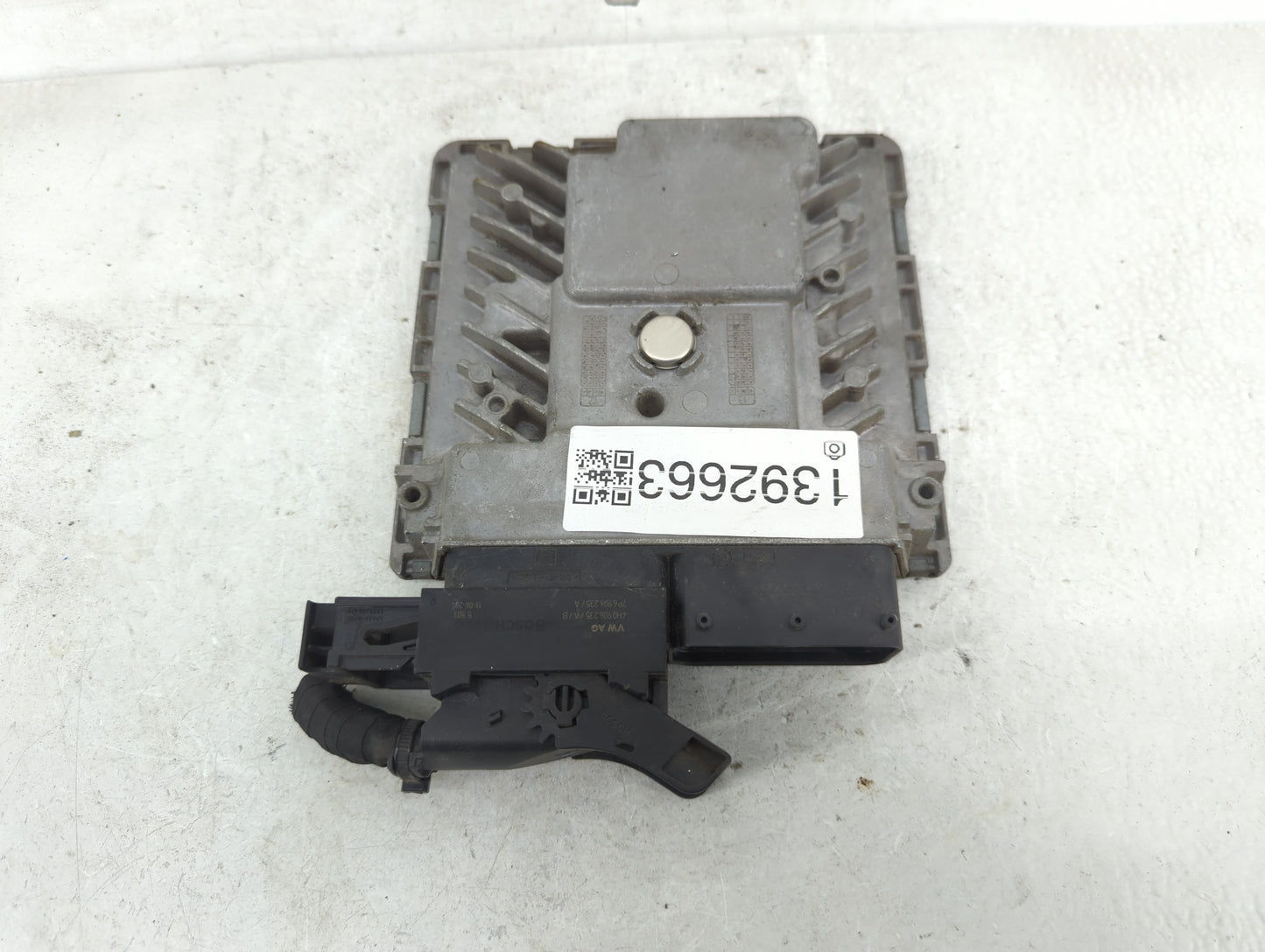 2014 Volkswagen Jetta PCM Engine Control Computer ECU ECM PCU OEM P/N:06K 906 070 F Fits OEM Used Auto Parts - Oemusedautopa