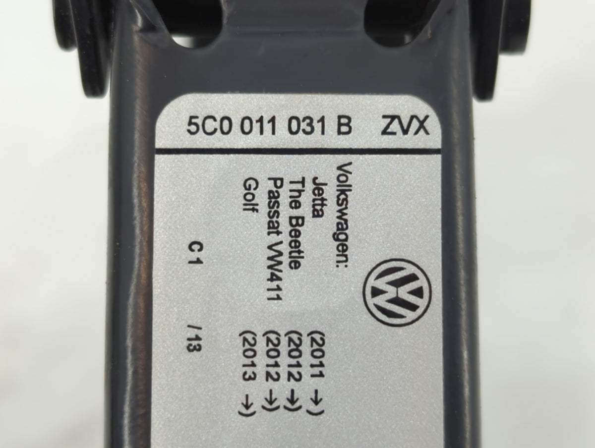 2014 Volkswagen Jetta Spare Scissor Car Jack 1396493 - Oemusedautoparts1.com
