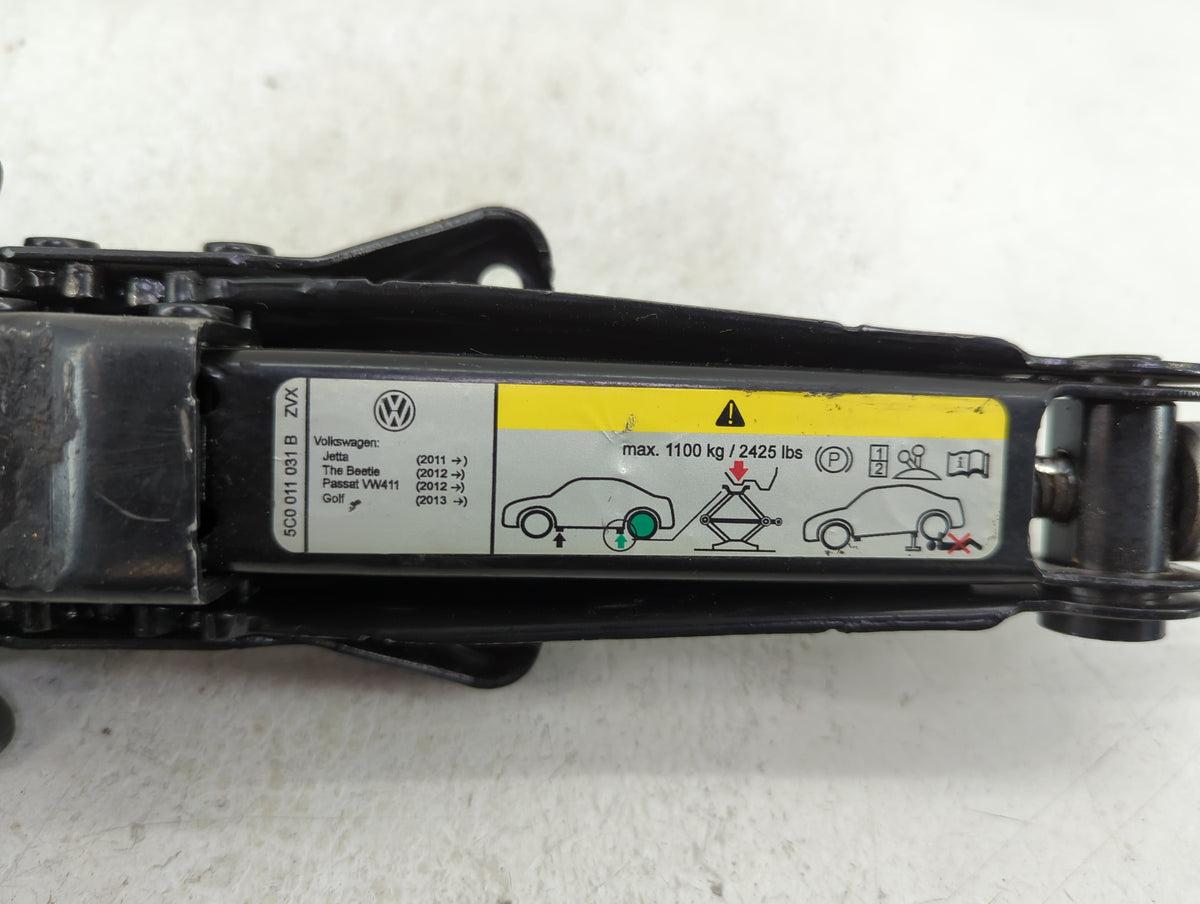 2014 Volkswagen Jetta Spare Scissor Car Jack 1409496 - Oemusedautoparts1.com