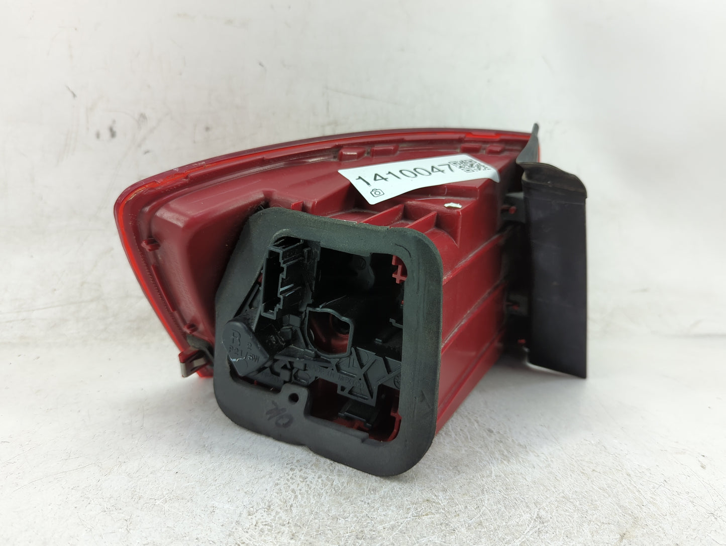 2011-2014 Volkswagen Jetta Tail Light Assembly Passenger Right OEM Fits Fits 2011 2012 2013 2014 OEM Used Auto Parts - Oemus