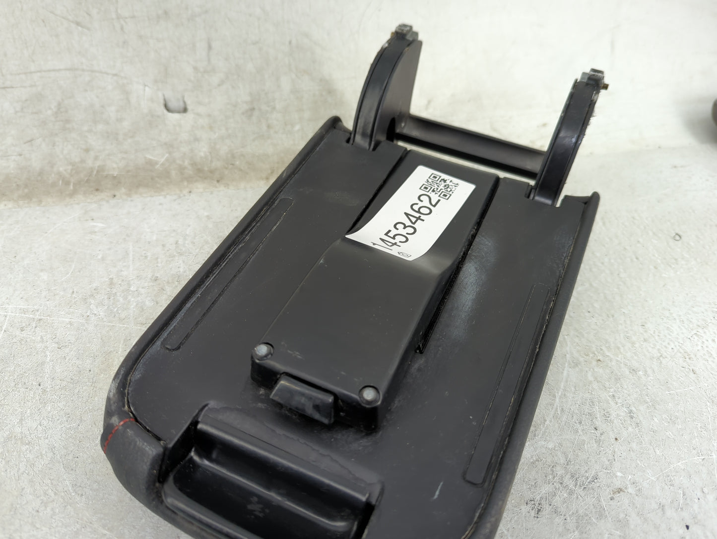 2014 Volkswagen Jetta Center Console Armrest Cover Lid Fits OEM Used Auto Parts - Oemusedautoparts1.com
