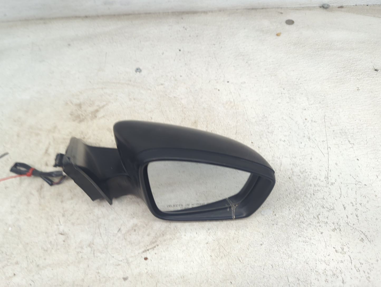 2011-2016 Volkswagen Jetta Passenger Side View Mirror - Right Door Mirror OEM Used - Oemusedautoparts1.com