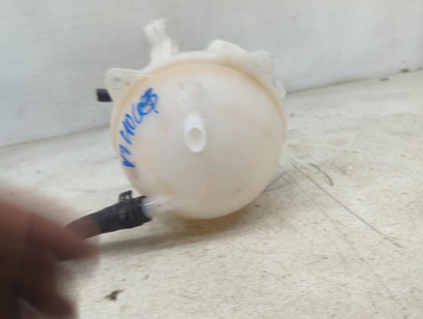 2005 Volkswagen Jetta Radiator Coolant Overflow Expansion Tank Bottle 1478825 - Oemusedautoparts1.com