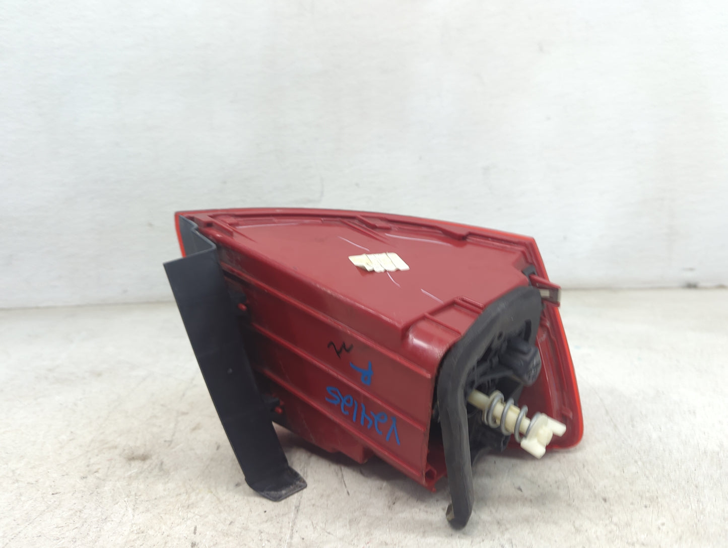 2011-2014 Volkswagen Jetta Tail Light Assembly Passenger Right OEM Fits Fits 2011 2012 2013 2014 OEM Used Auto Parts - Oemus